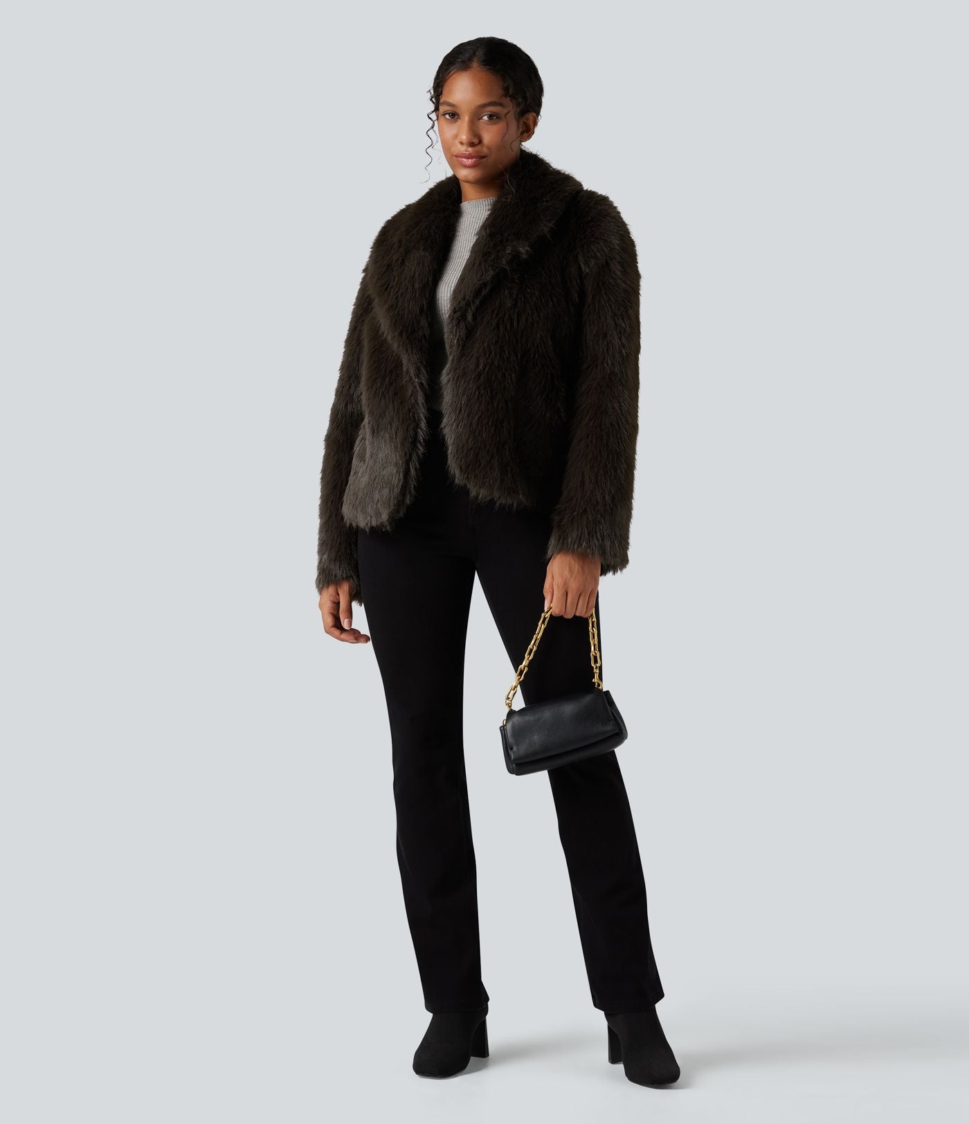 Manteau cape fausse fourrure col revers manches longues avec poches