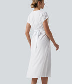 Robe midi Breezeful™ col V manches courtes à liens dans le dos séchage rapide avec poches latérales