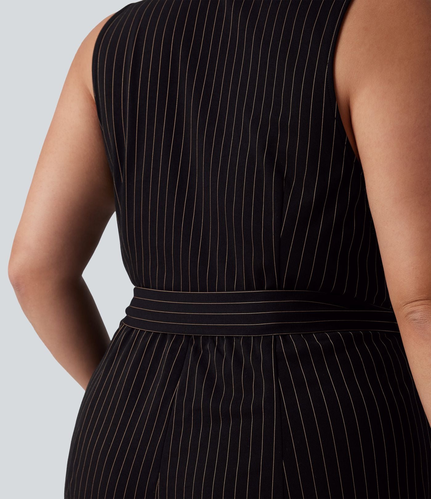 Combinaison grande taille col V sans manches ceinturée à rayures effet frais InstantCool avec poches, accès facile Easy Peasy