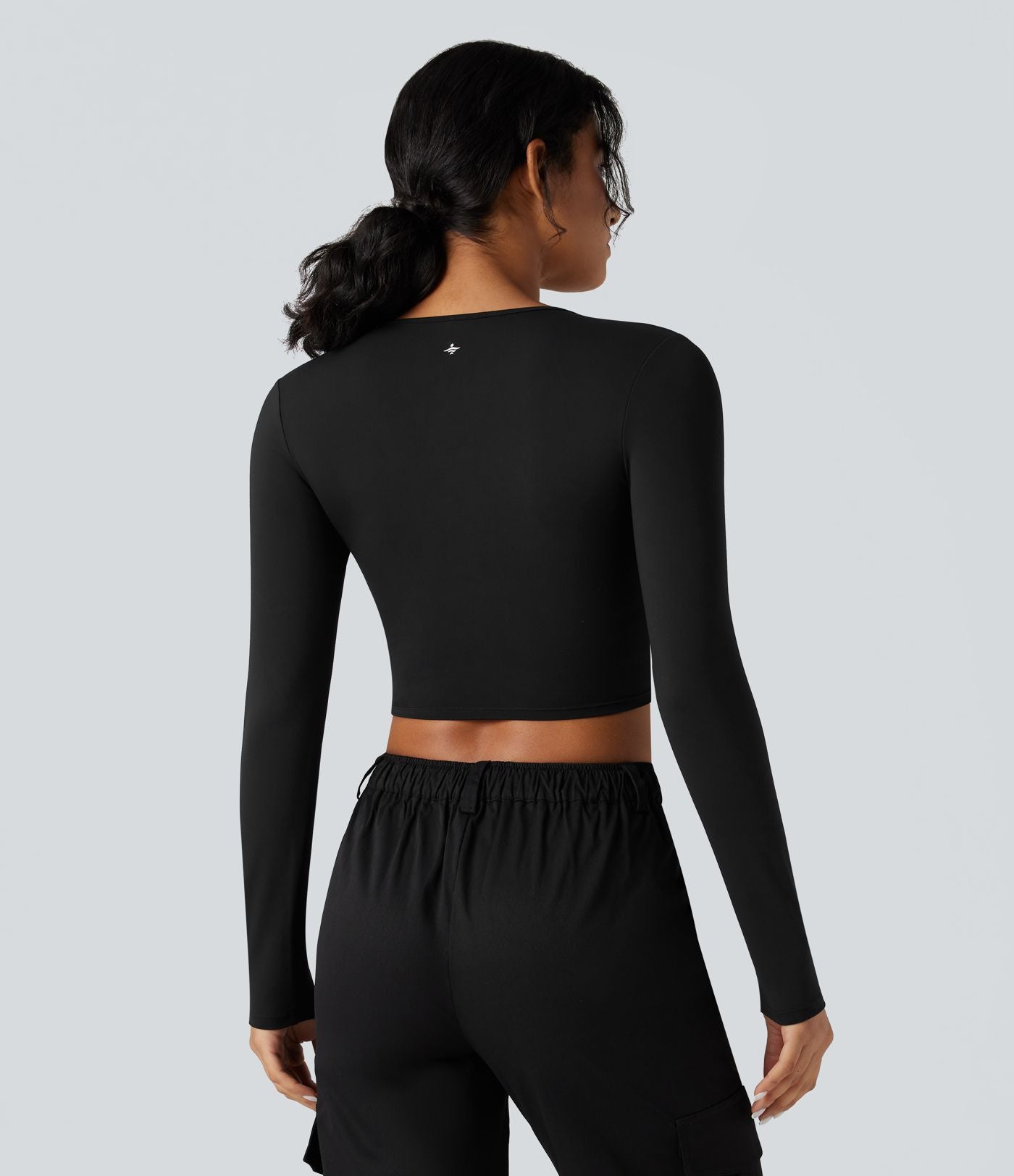 Top de sport yoga SoftlyZero™ Plush court col V profond torsadé manches longues