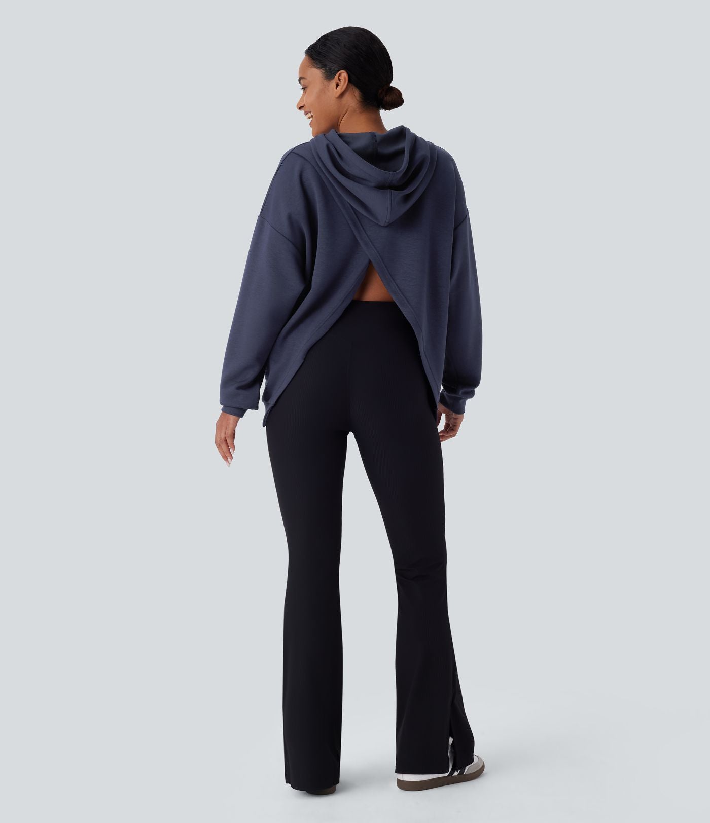 Sweat-shirt décontracté à capuche avec cordon de serrage, manches longues, poche kangourou, coupe croisée et fente