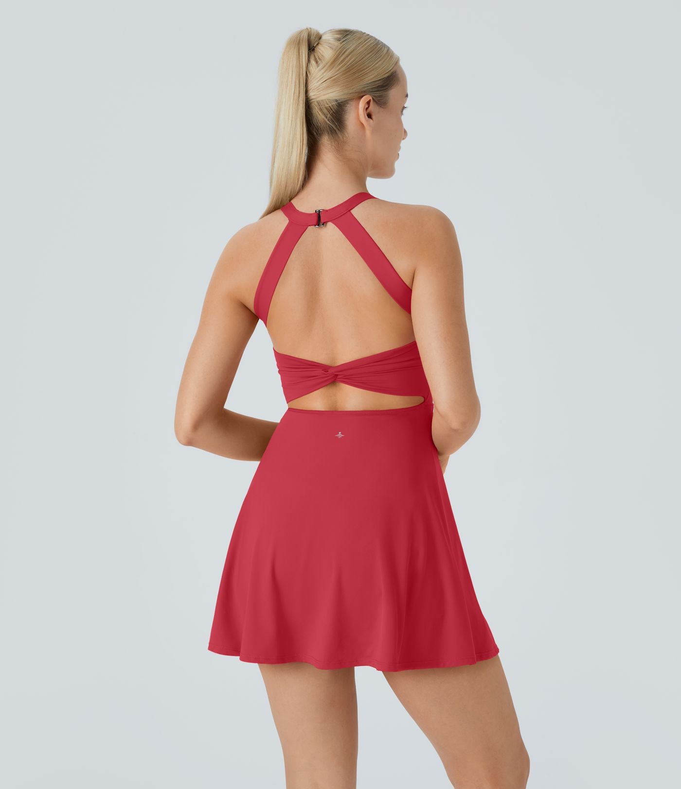 Robe de sport dos nu torsadée A-C