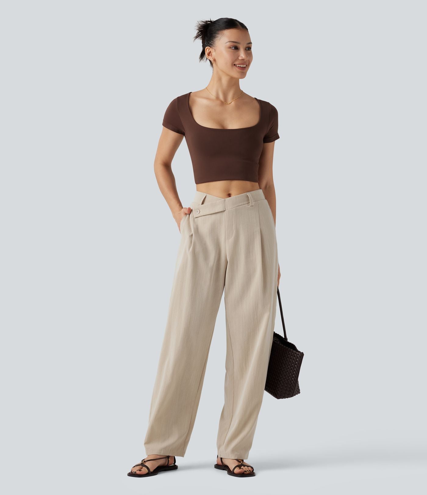 Pantalon tailleur asymétrique effet lin, taille moyenne, coupe ballon, à poches