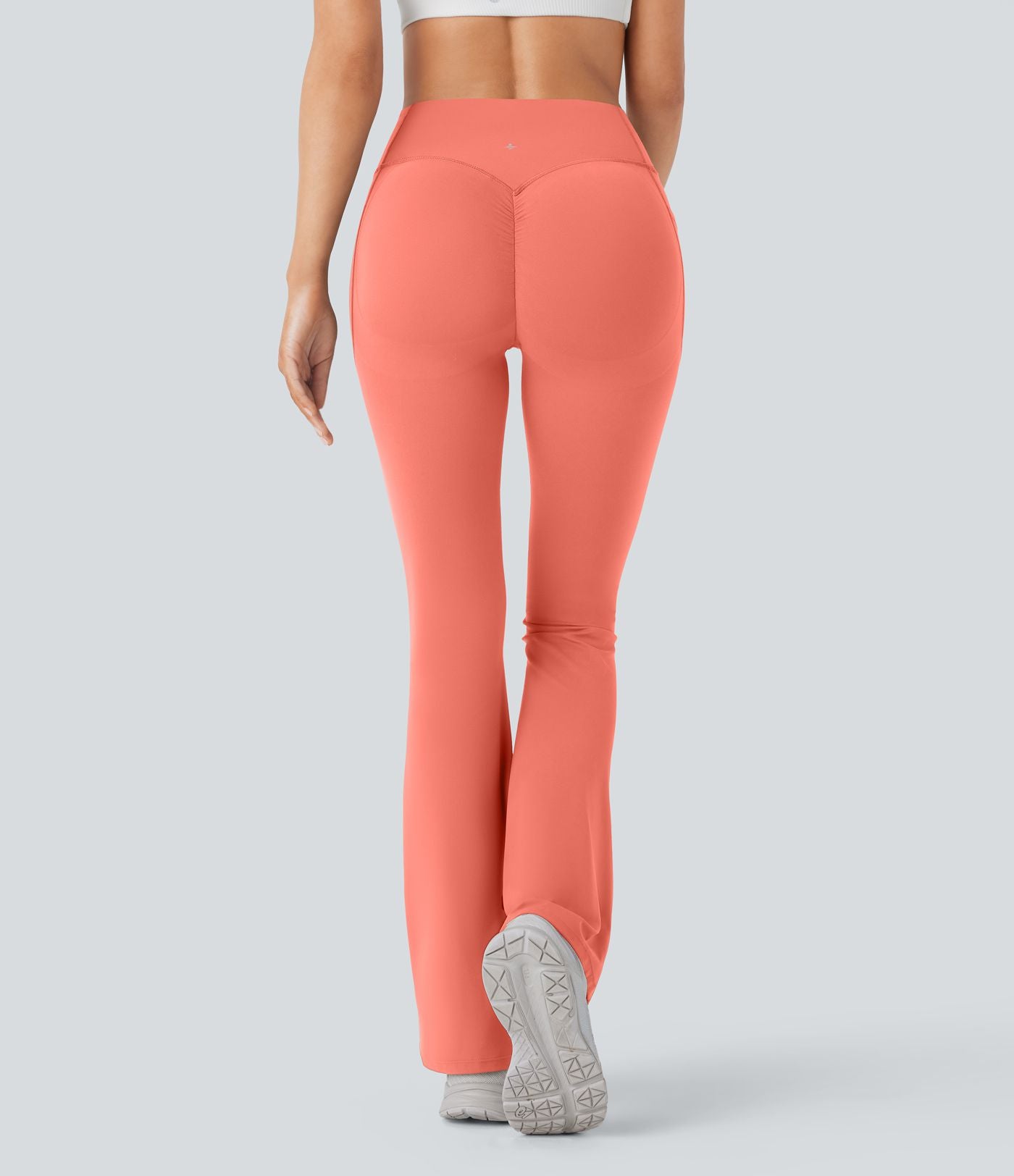 Pantalon de yoga à coupe bootcut gainant galbant taille haute avec effet scrunch et poches Halara UltraSculpt™