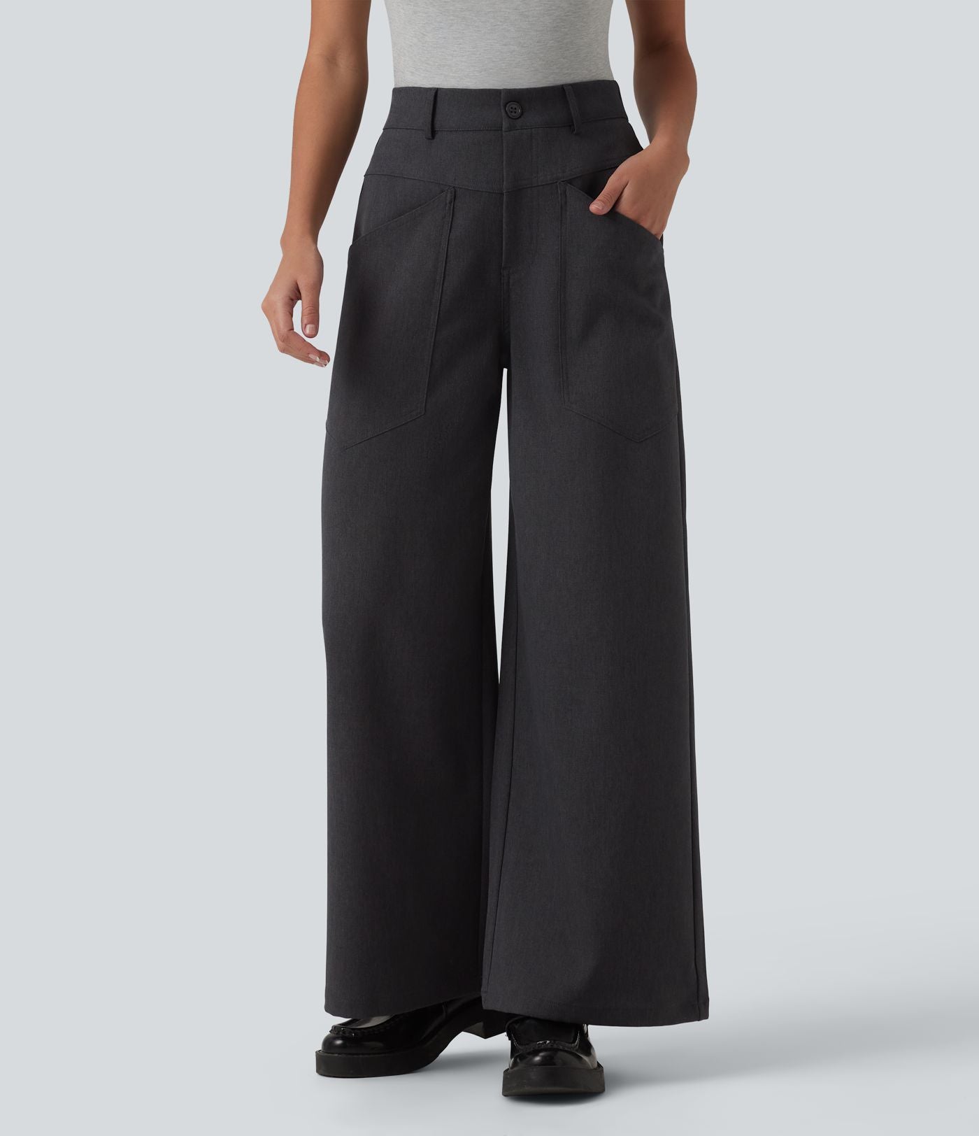 Pantalon tailleur ample taille mi-haute avec poches