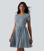 Robe casual mini fluide col rond à manches courtes avec mesh contrasté