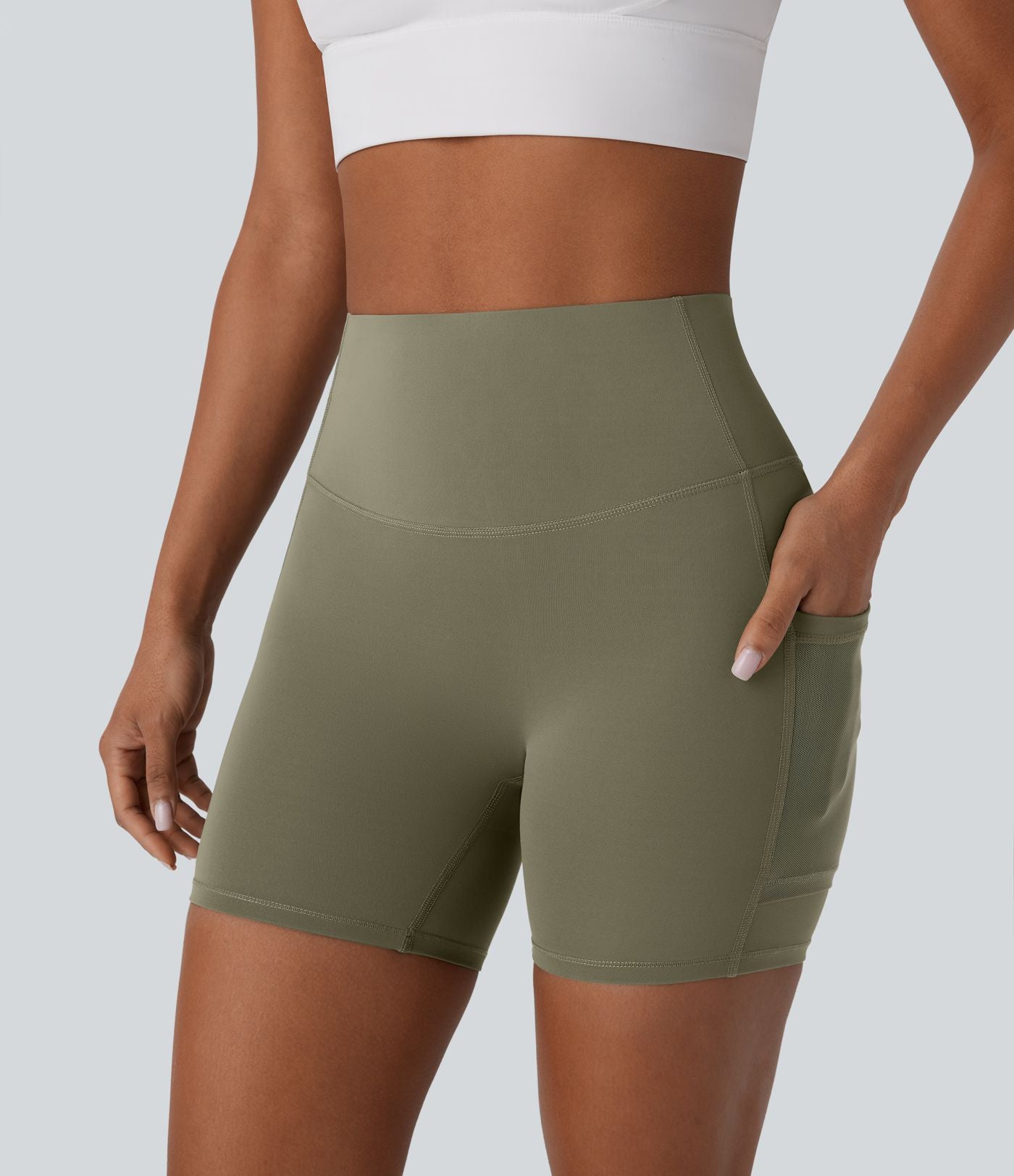 Short 2-en-1 d'entraînement gainant taille haute à séchage rapide avec poches Breezeful™