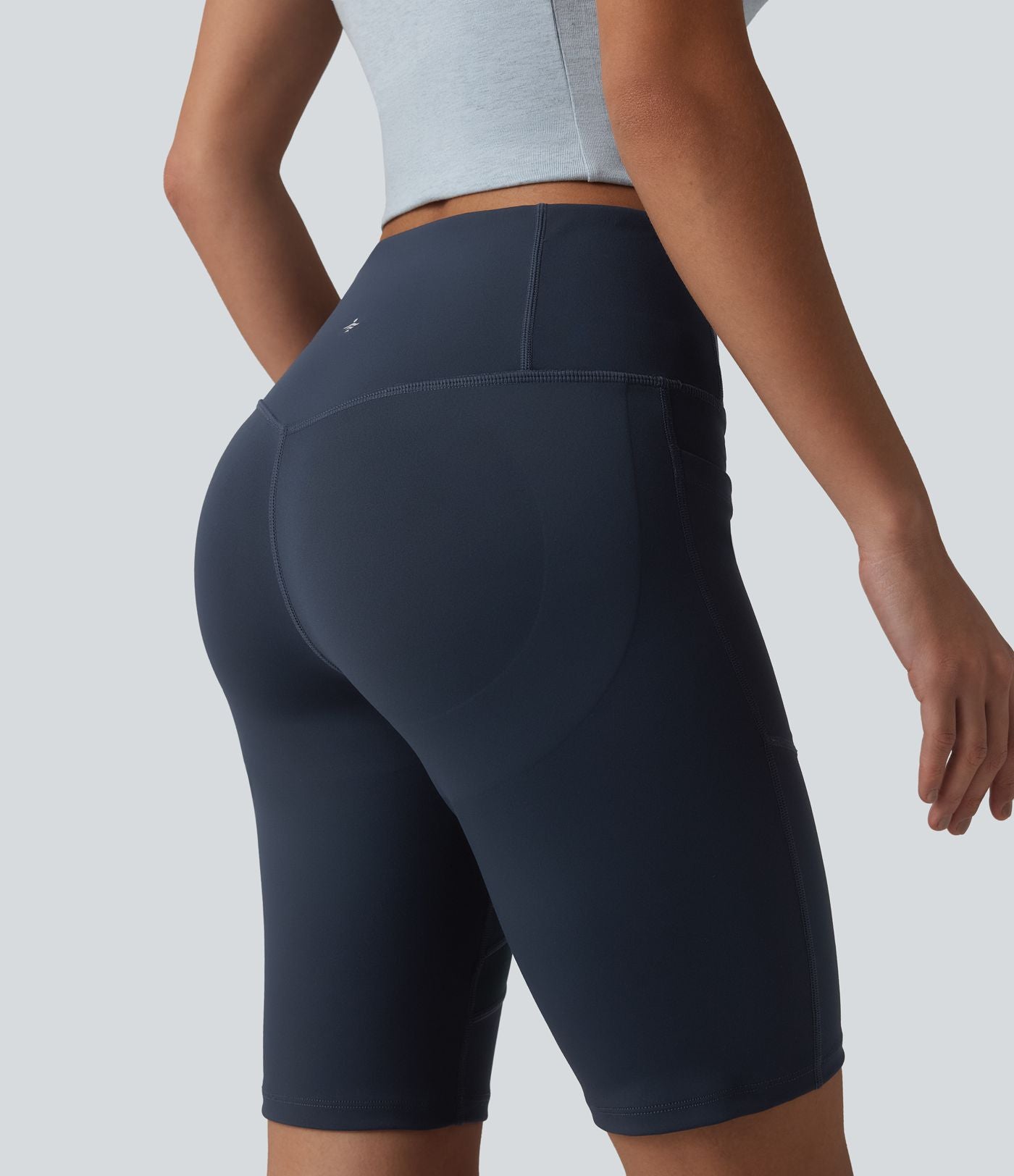 Short cycliste décontracté DayStretch taille haute gainant et push-up avec empiècement en mesh contrasté, 24 cm, poche
