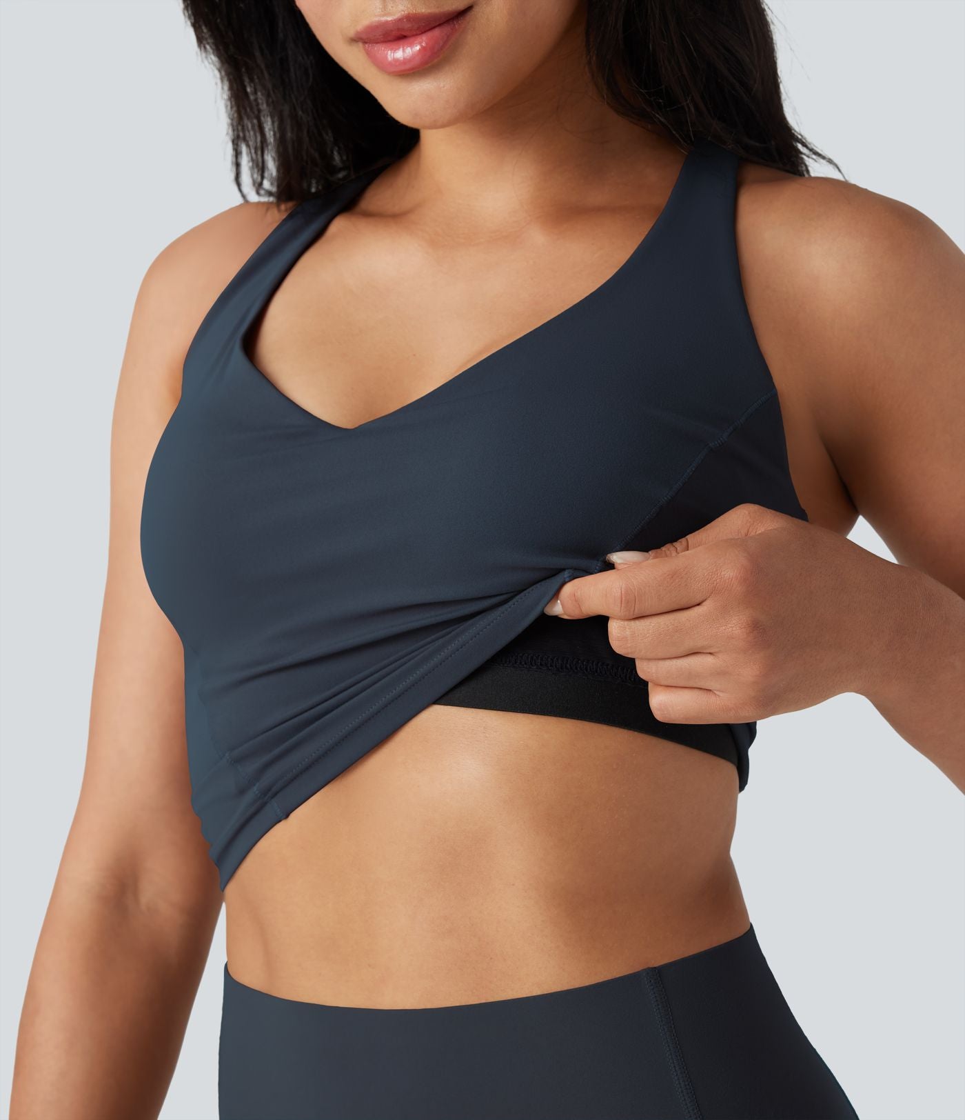 Débardeur yoga Halara UltraSculpt™ 2-en-1 push-up col V profond dos croisé