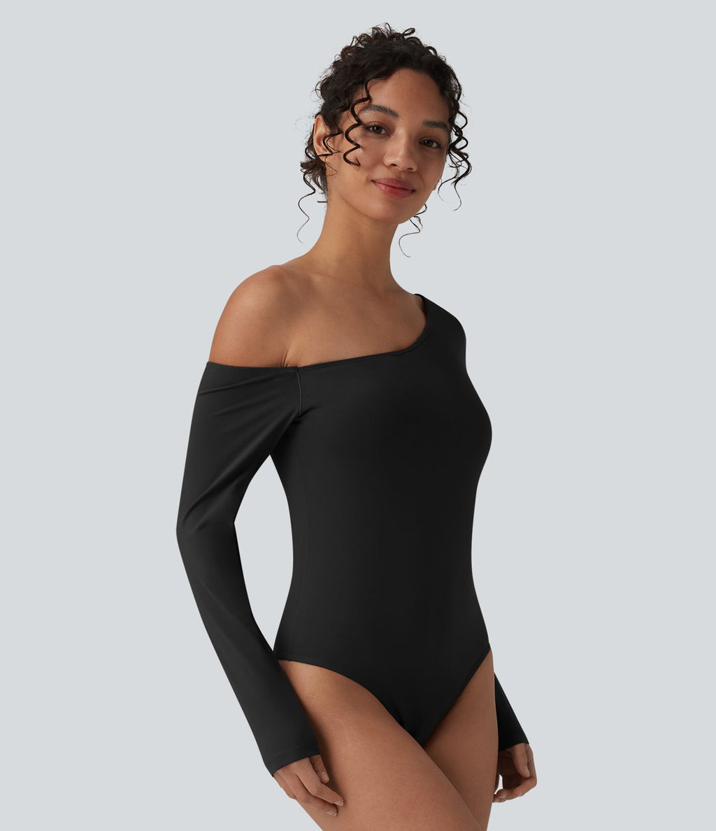 Body SoftlyZero™ Airy décontracté asymétrique à épaule dénudée manches longues effet frais InstantCool avec brassière intégrée