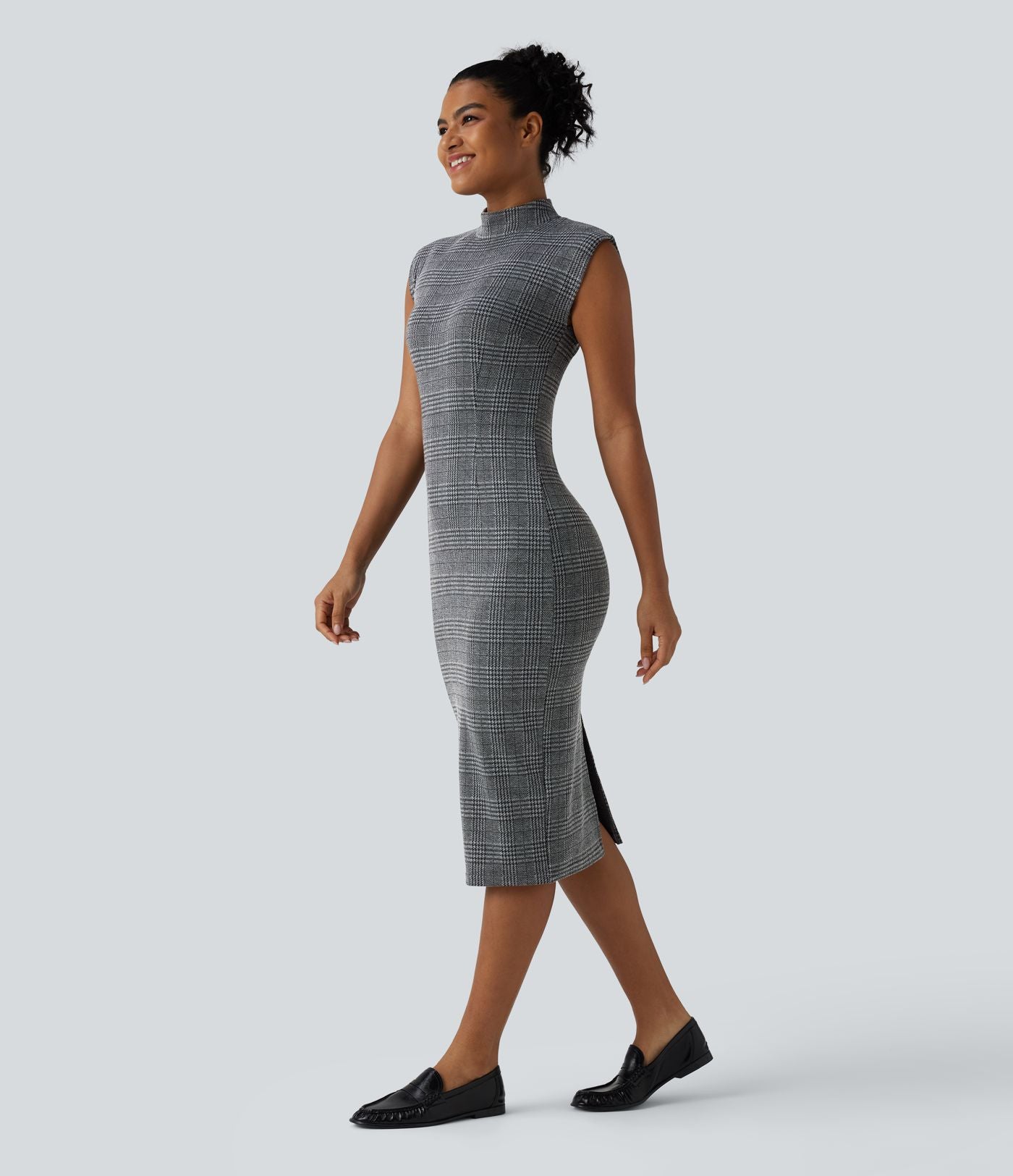 Robe de travail midi moulante sans manches col montant pied-de-poule à carreaux