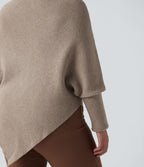 Pull grande taille col montant manches longues à ourlet asymétrique