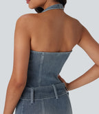 Mini-robe décontractée moulante Halara Flex™ en denim stretch lavé avec dos nu, col licou, fermeture éclair et ceinture