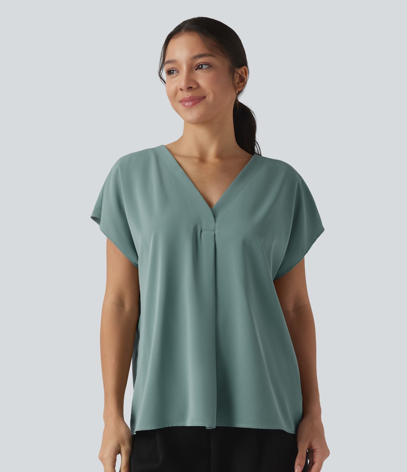 Blouse esprit bureau oversize défroissage facile, col V et manches courtes