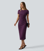 Robe midi col rond manches courtes avec découpes et fronces