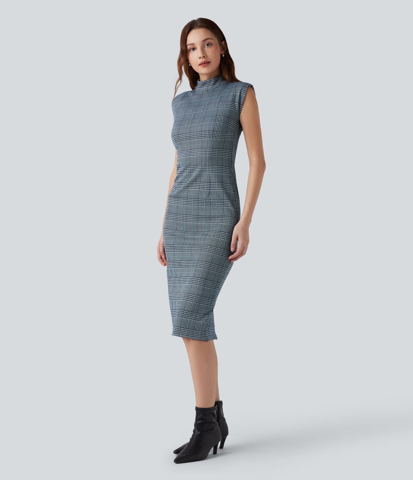 Robe de travail midi moulante sans manches col montant pied-de-poule à carreaux