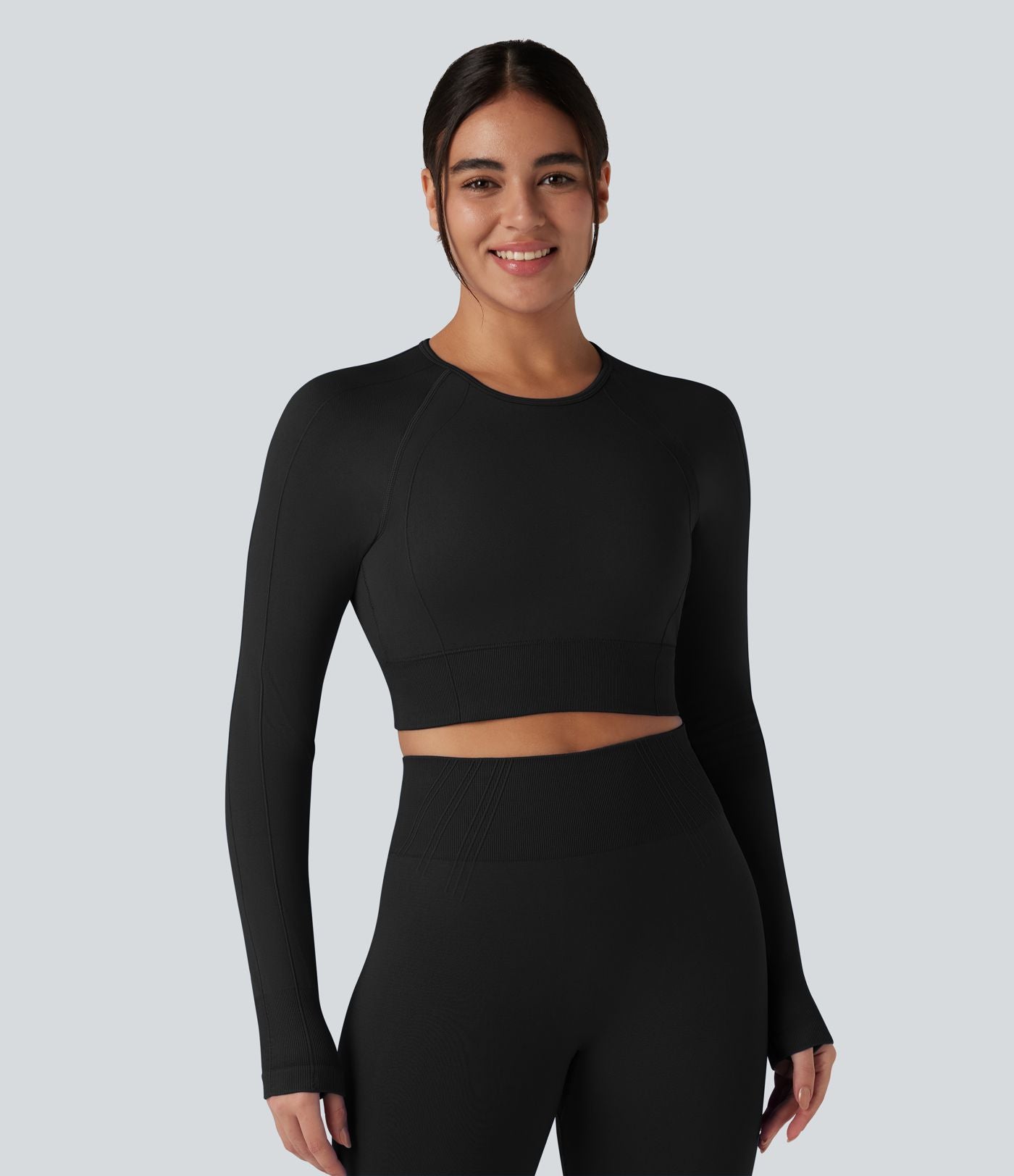 Haut de sport yoga court col rond à manches longues avec passants pouces sans couture OneForm Seamless Flow