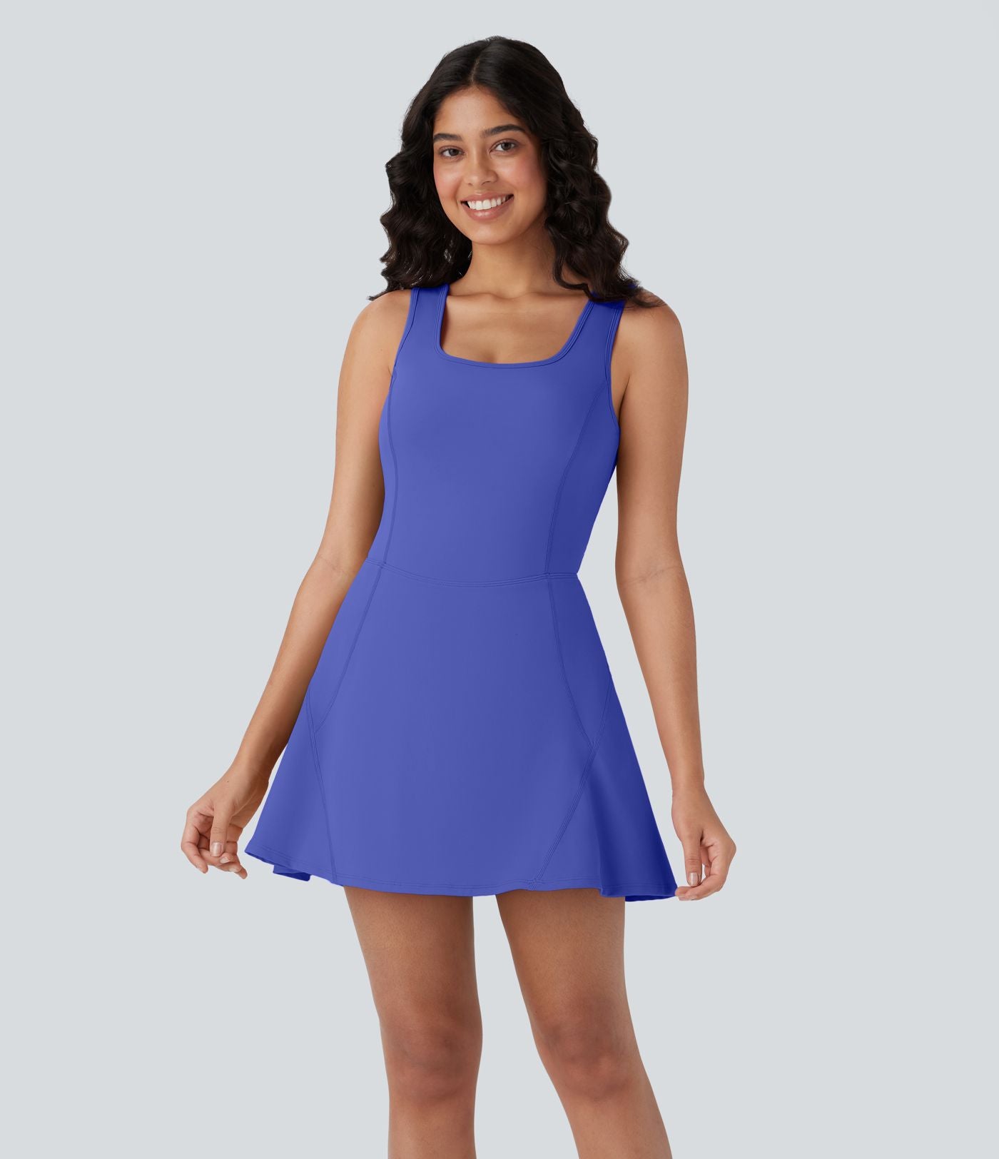 Softlyzero™ Airy Robe Sport de danse courte 2-en-1 avec dos nu croisé, encolure en U et poches latérales