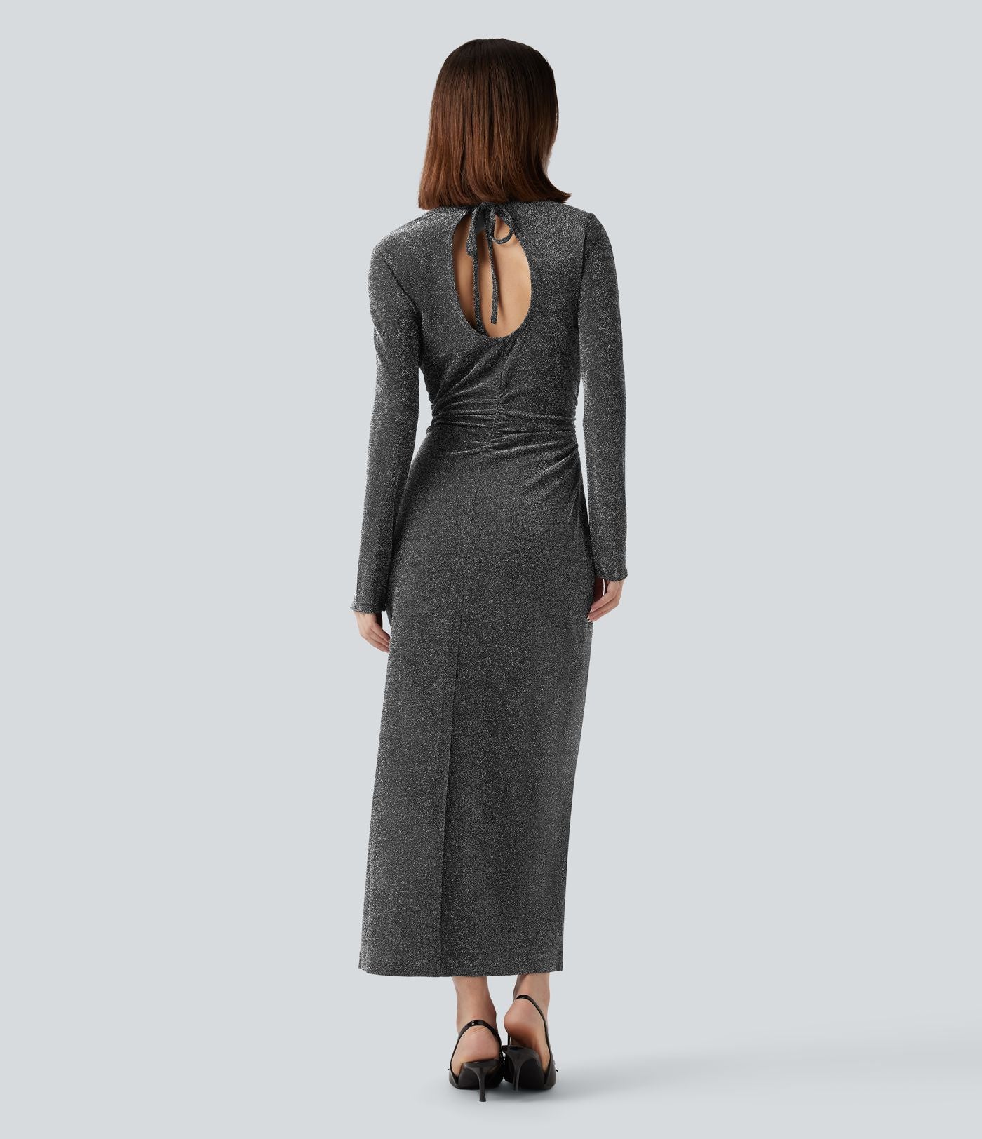 Robe midi fendue à manches longues, dos noué avec découpes, effet sparkle
