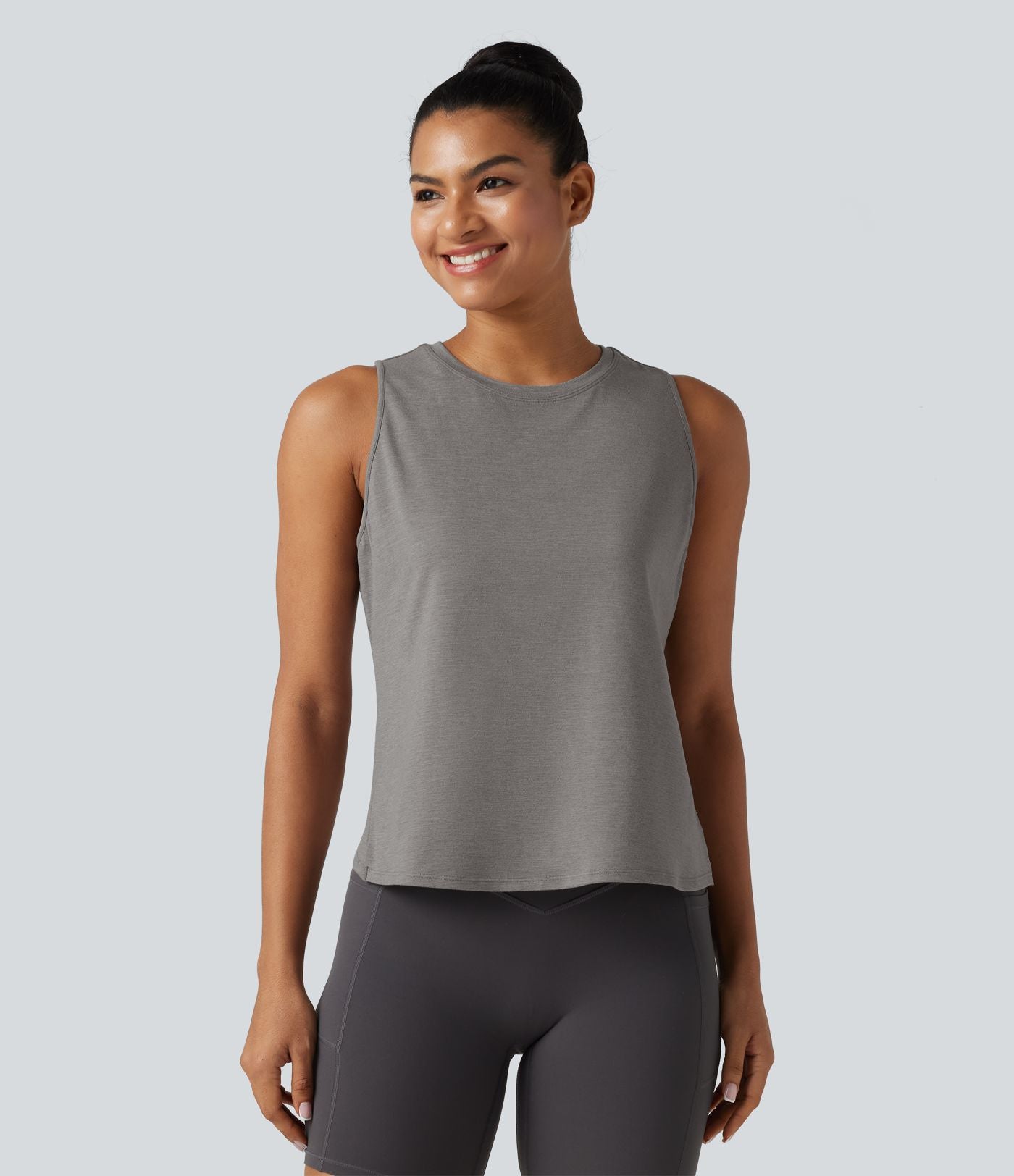 Débardeur de yoga chiné avec découpe et ourlet croisé