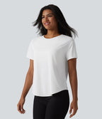 T-shirt décontracté à col rond, manches courtes, soutien-gorge intégré et ourlet arrondi