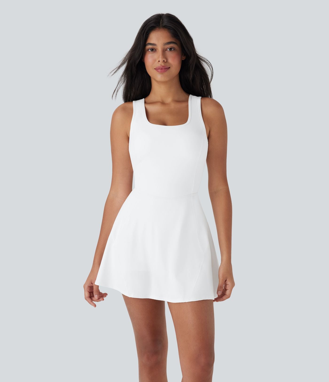 Robe SoftlyZero™ Airy de danse mini 2-en-1 dos nu, col U, bretelles croisées, poches latérales et effet frais InstantCool, accès facile Easy Peasy