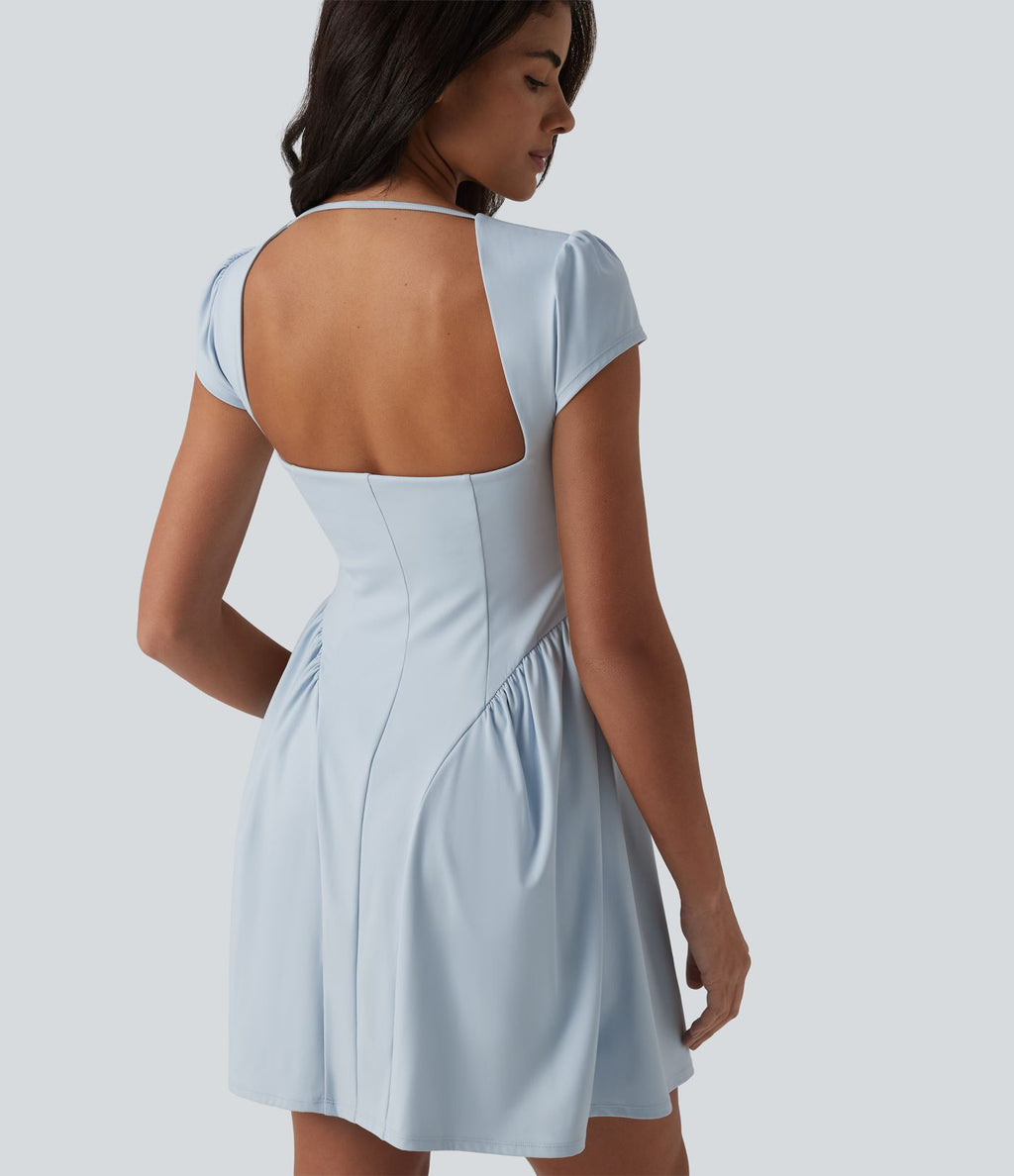 Robe courte casual à manches courtes, encolure carrée et soutien-gorge intégré