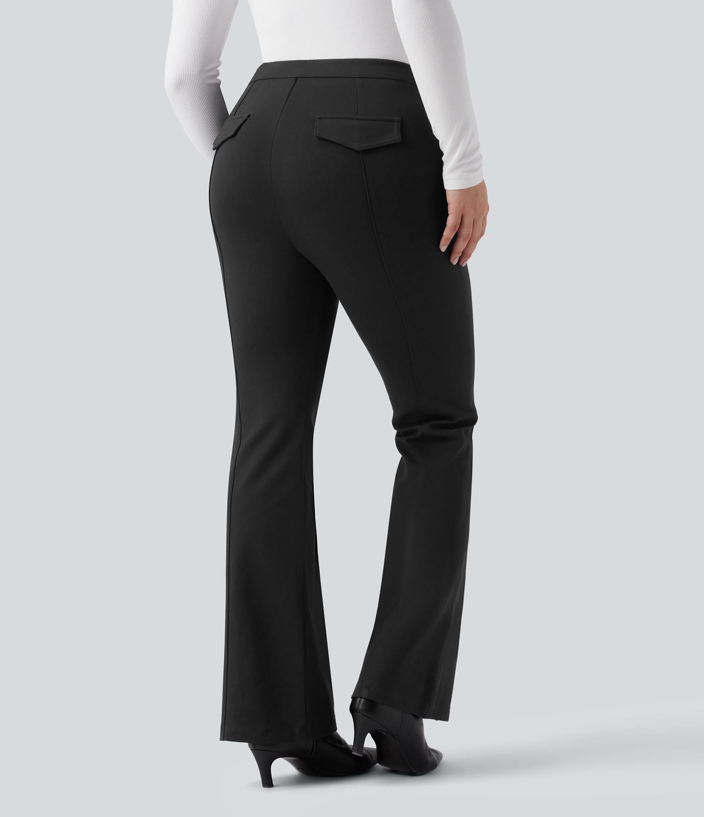 Pantalon tailleur évasé taille haute avec poches