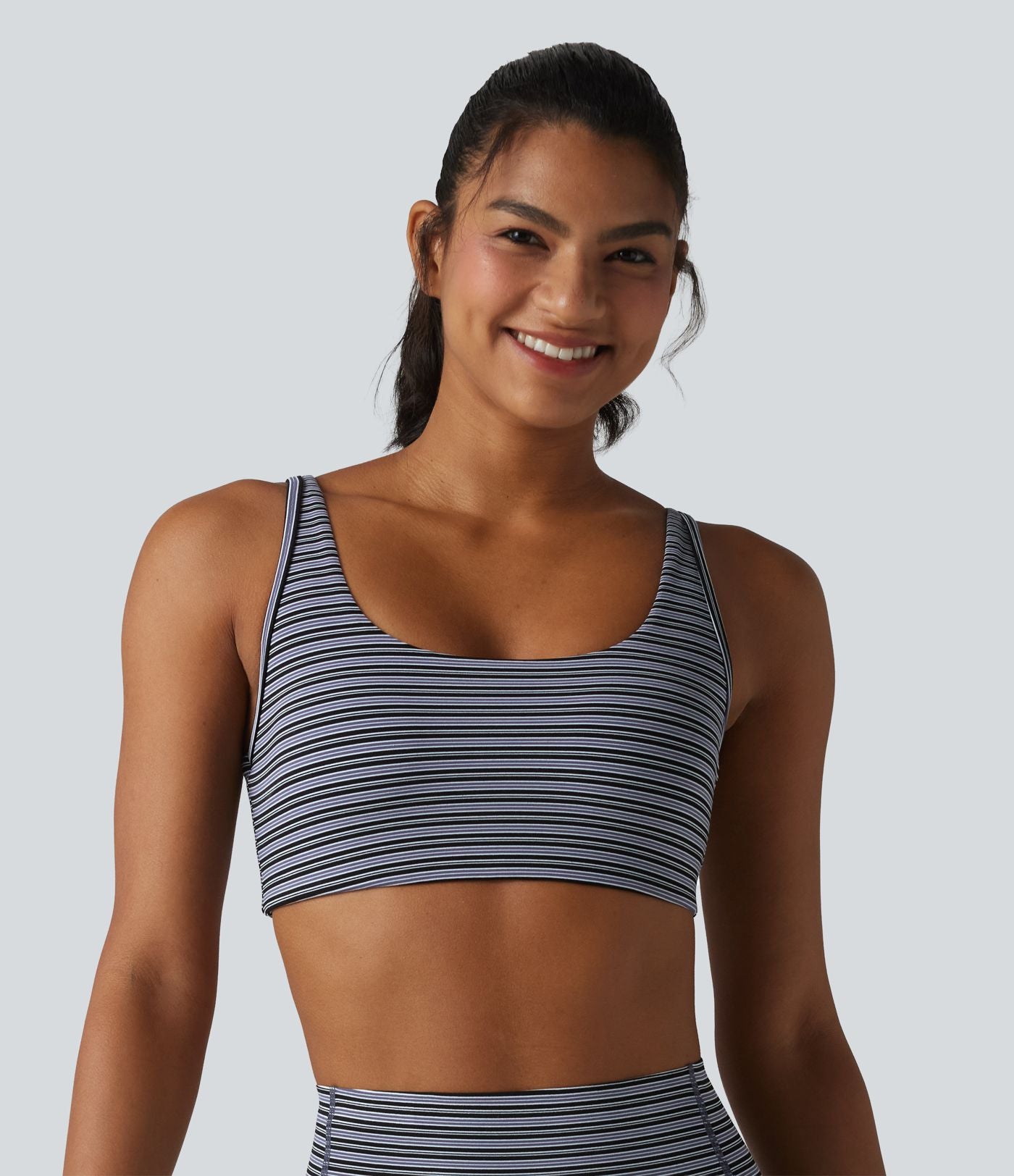Brassière de sport Halara UltraSculpt™ à rayures jacquard, maintien léger, décolleté en U et découpe intégrée