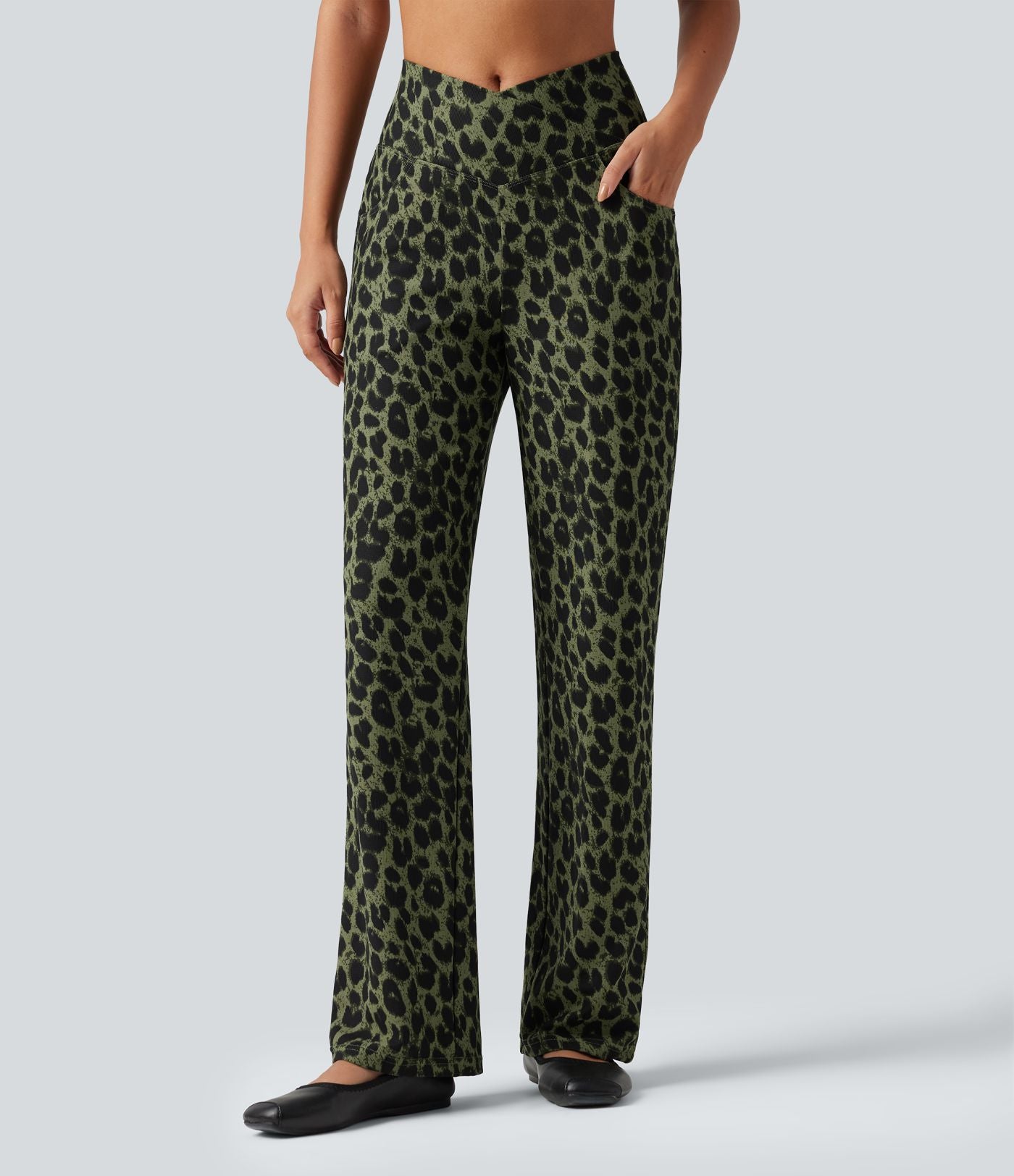 Pantalon large décontracté taille haute croisé imprimé léopard en tissu gaufré avec poches