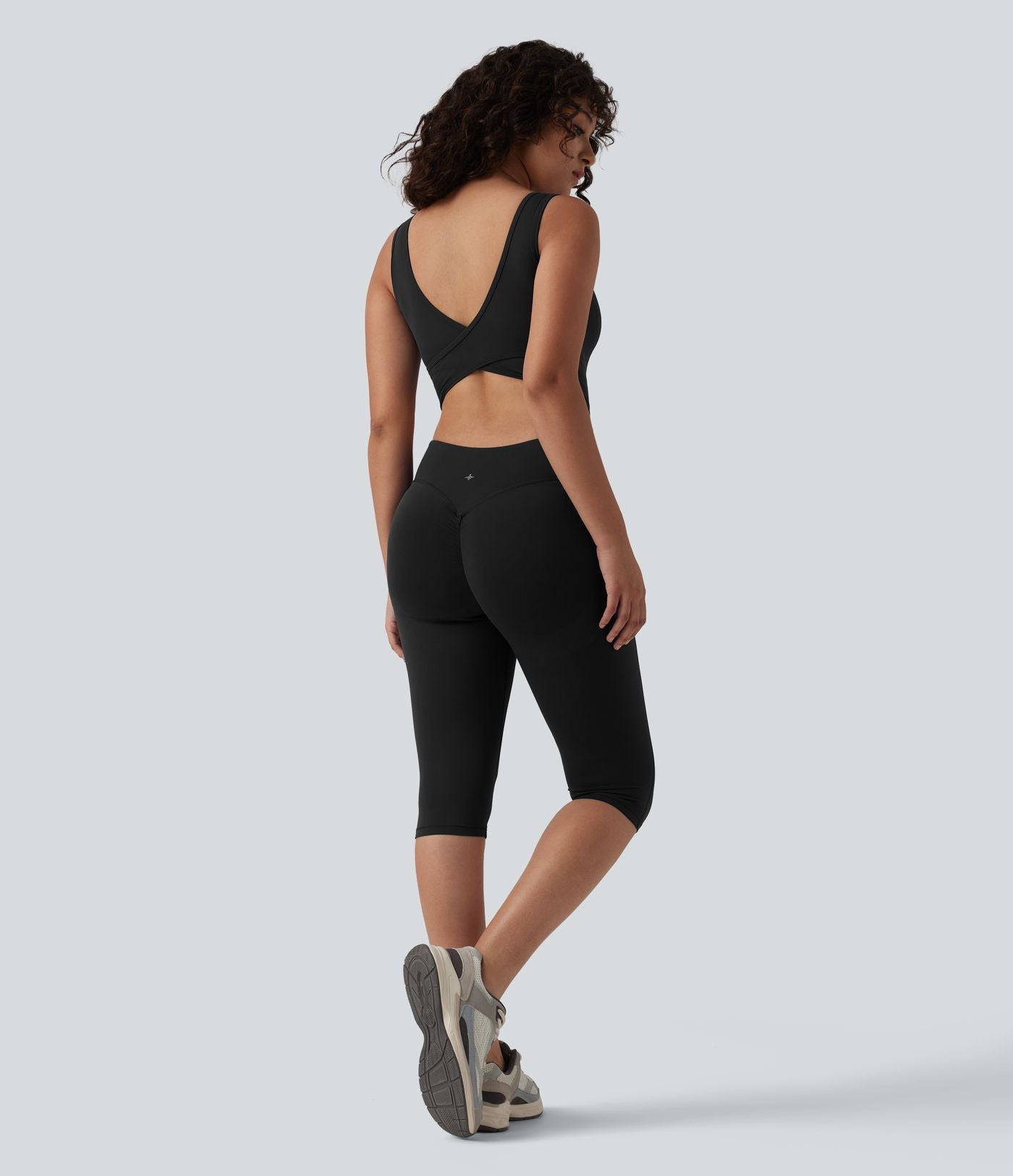 Combinaison sport gainante push-up col V longueur genoux Halara UltraSculpt™ avec poches - Édition Easy Peasy