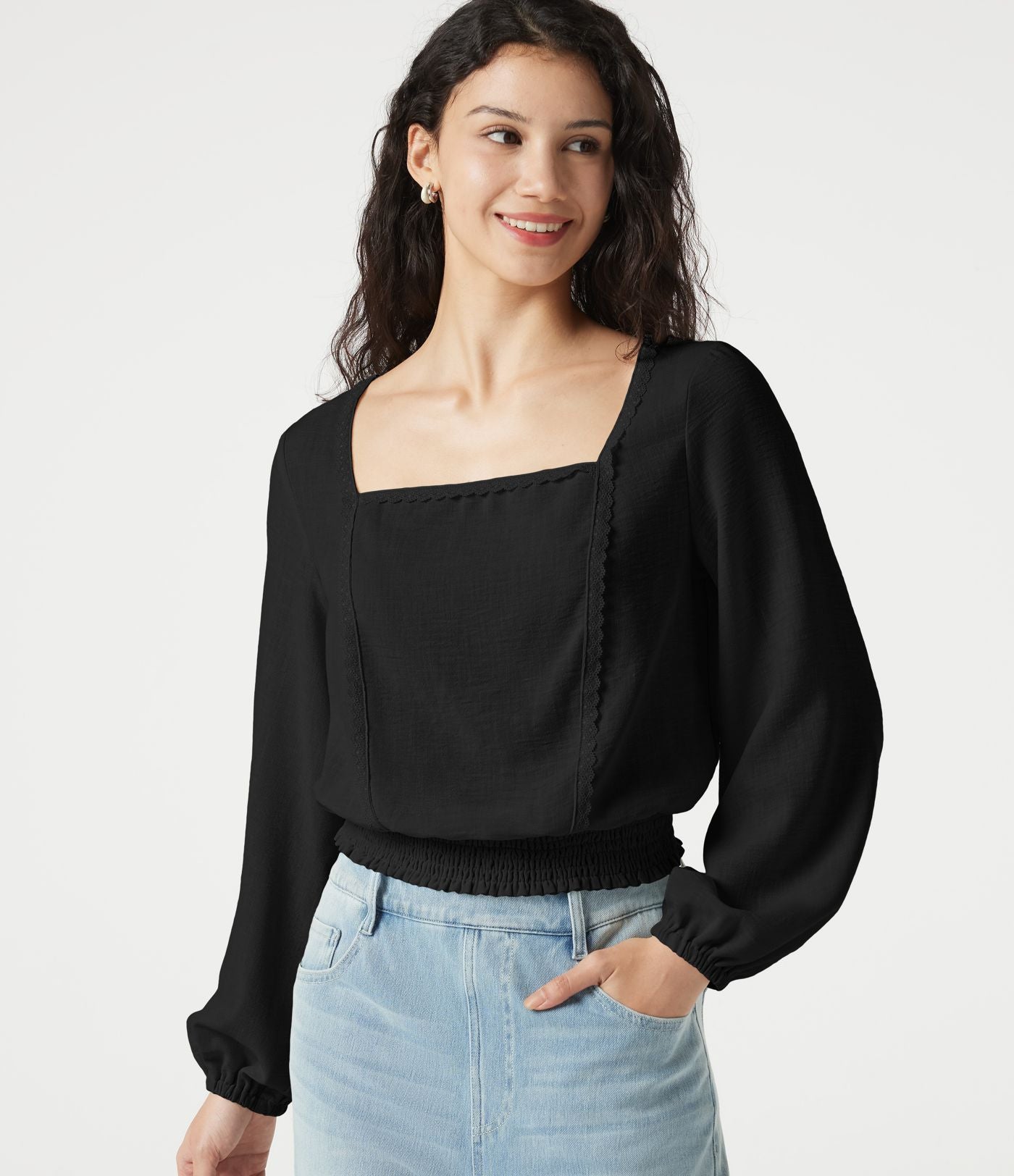 Blouse casual effet lin à col carré, manches bouffantes, lien au dos, empiècement en dentelle et détails froncés