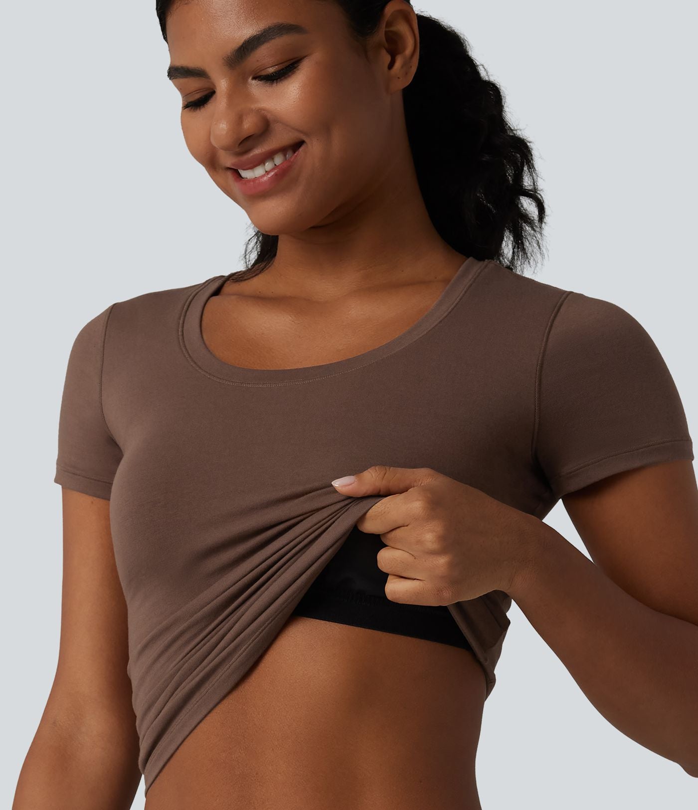 Halara T-shirt en jersey de coton col rond échancré manches courtes avec soutien-gorge intégré bonnets B-DD