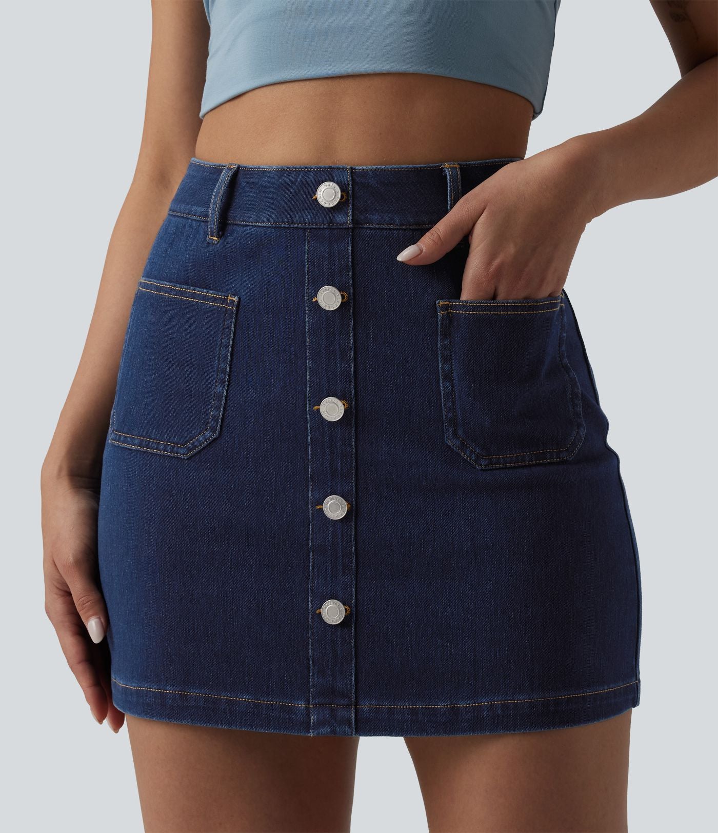 Jupe mini moulante décontractée Halara Flex™ en denim taille haute boutons décoratifs avec poches