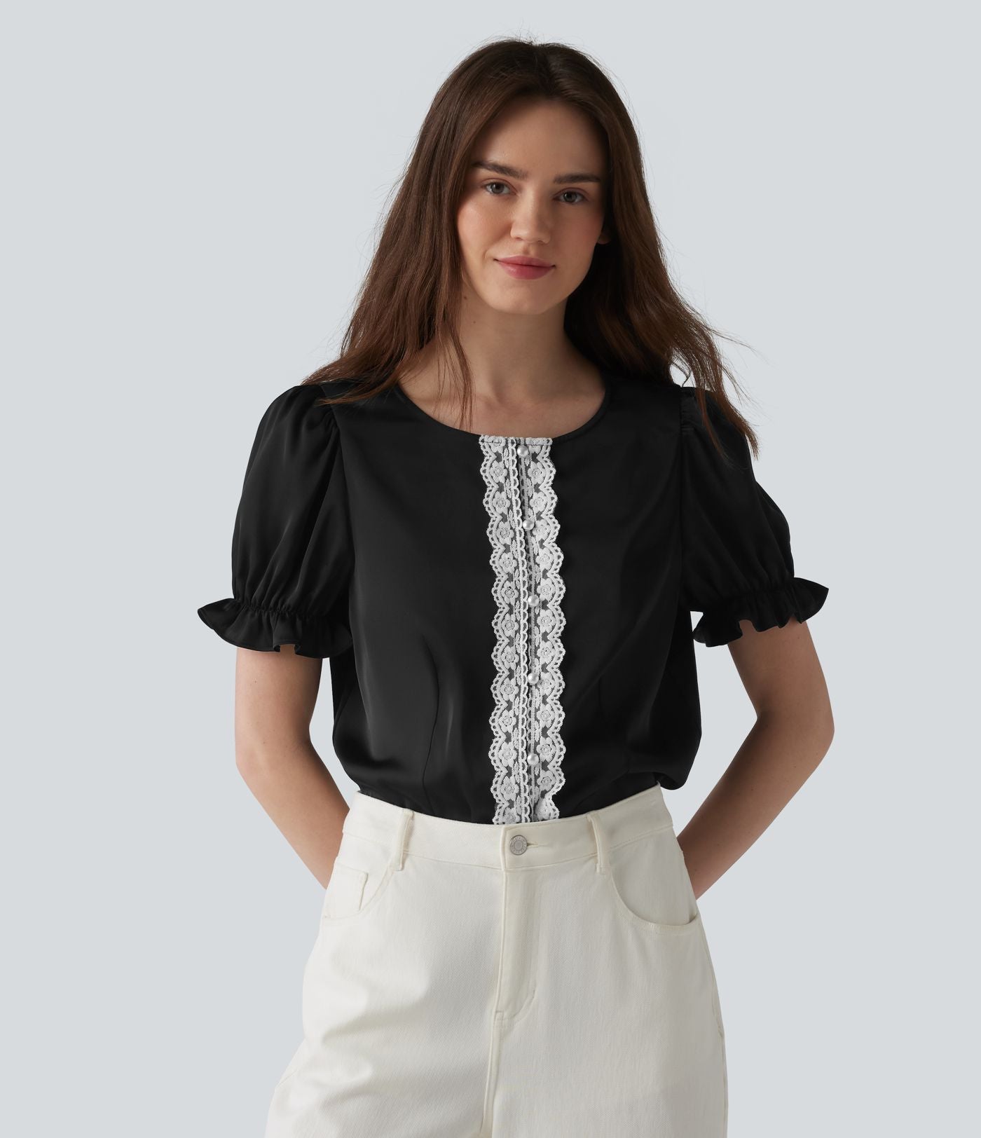 Blouse décontractée col rond manches bouffantes courtes avec dentelle contrastée