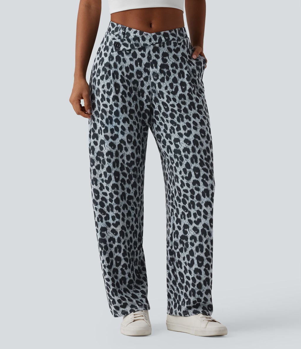 Pantalon tailleur fuselé asymétrique taille mi-haute gaufré imprimé léopard avec poches