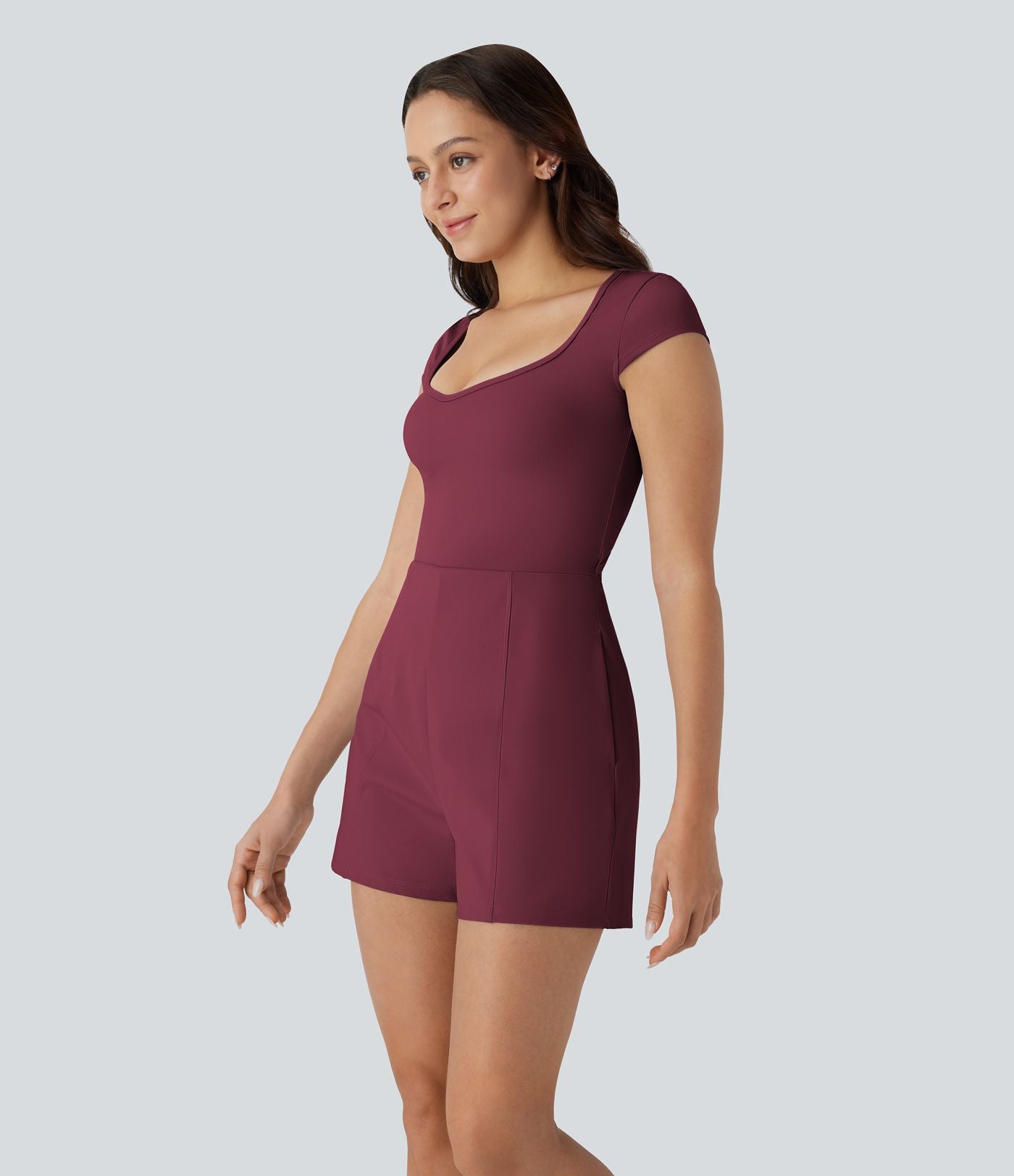 Combinaison de yoga Softlyzero™ Airy avec col U, manches courtes et poches latérales - Édition Easy Peasy