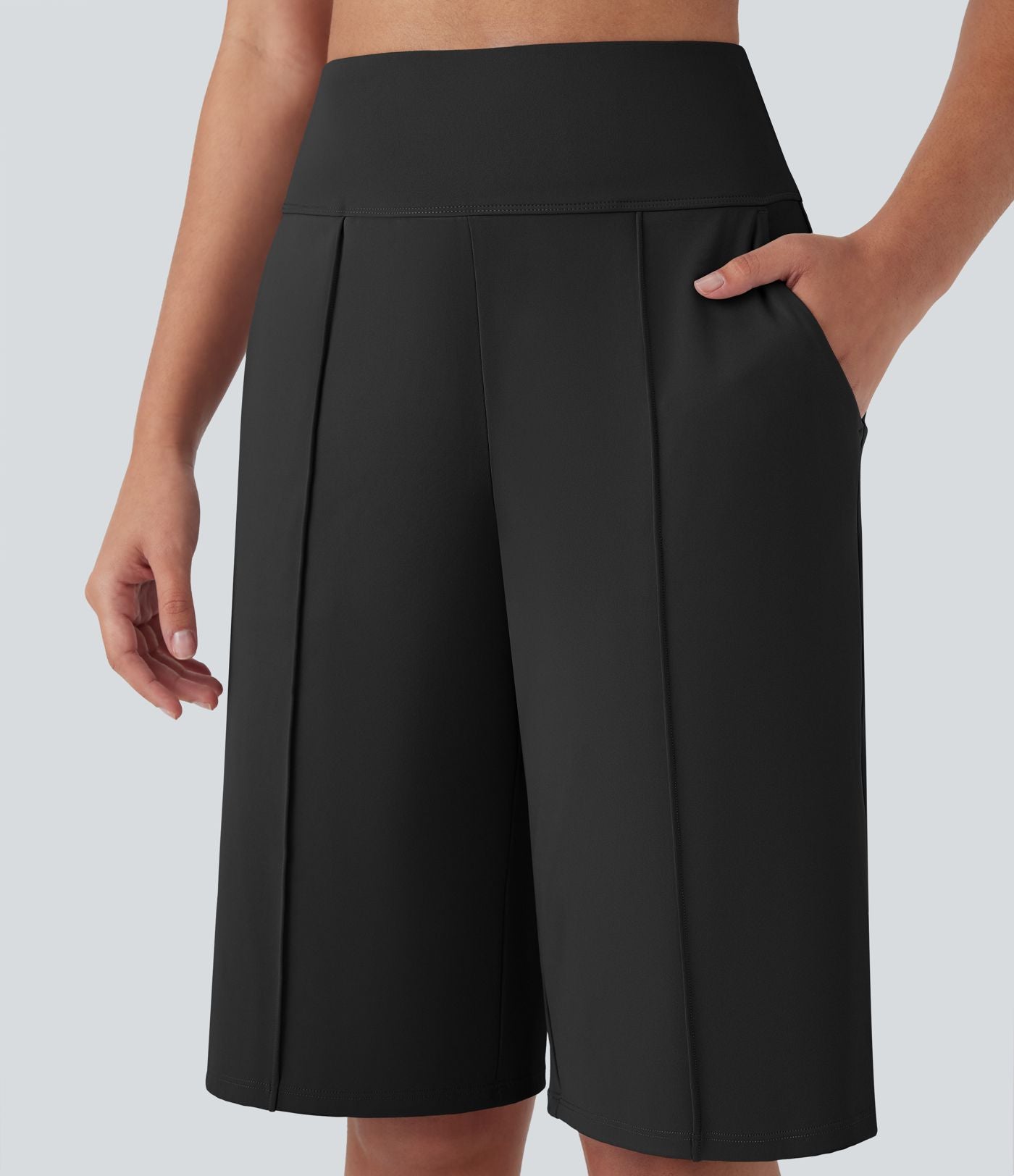 Short bermuda d'entraînement SoftlyZero™ Airy, jambe droite, taille haute avec poches latérales, à effet frais InstantCool, protection solaire UPF50+