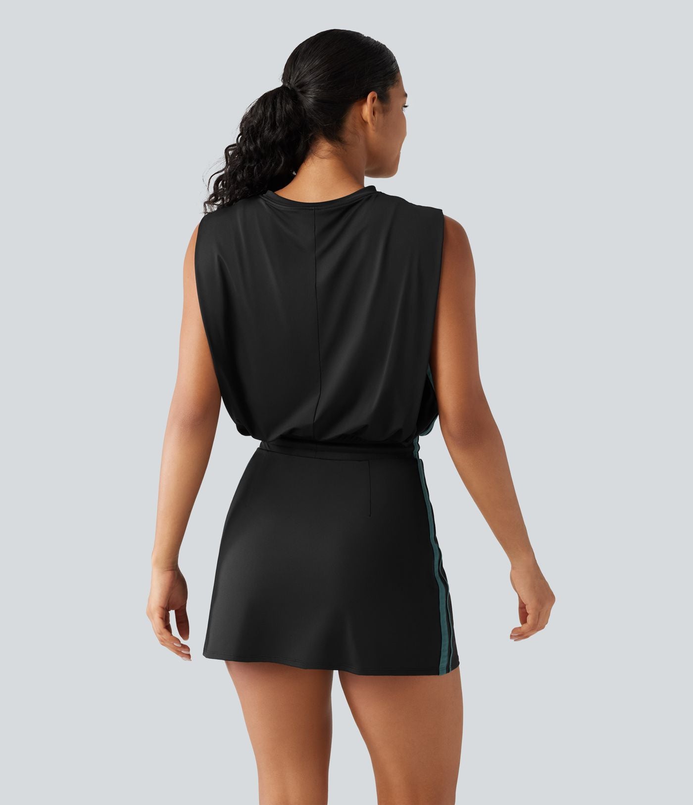 Robe active mini 2 pièces à col rond, sans manches, cordon ajustable, bandes latérales, poches et protection solaire UPF 50+