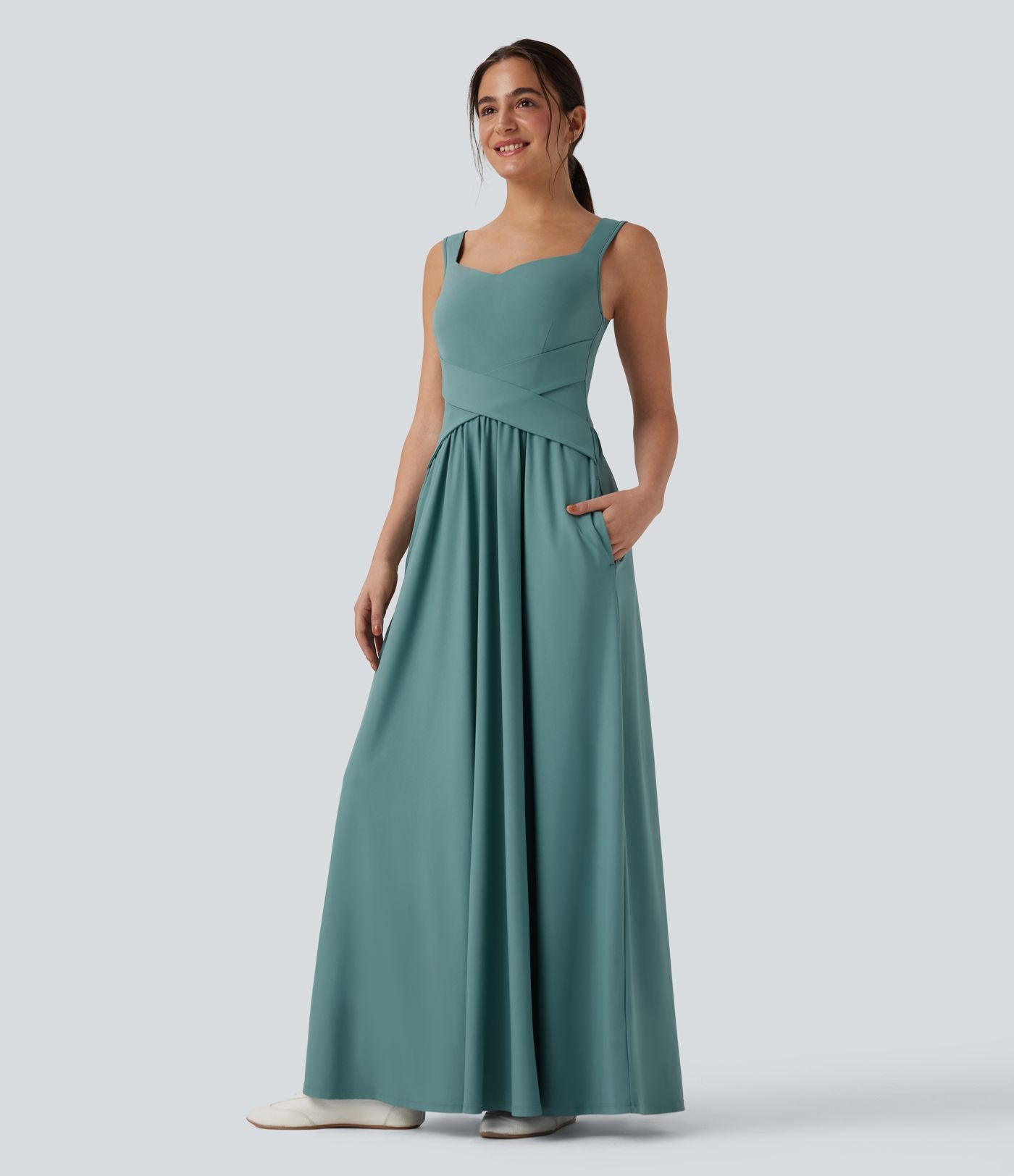 Robe maxi fluide dos nu, avec brassière intégrée et poches