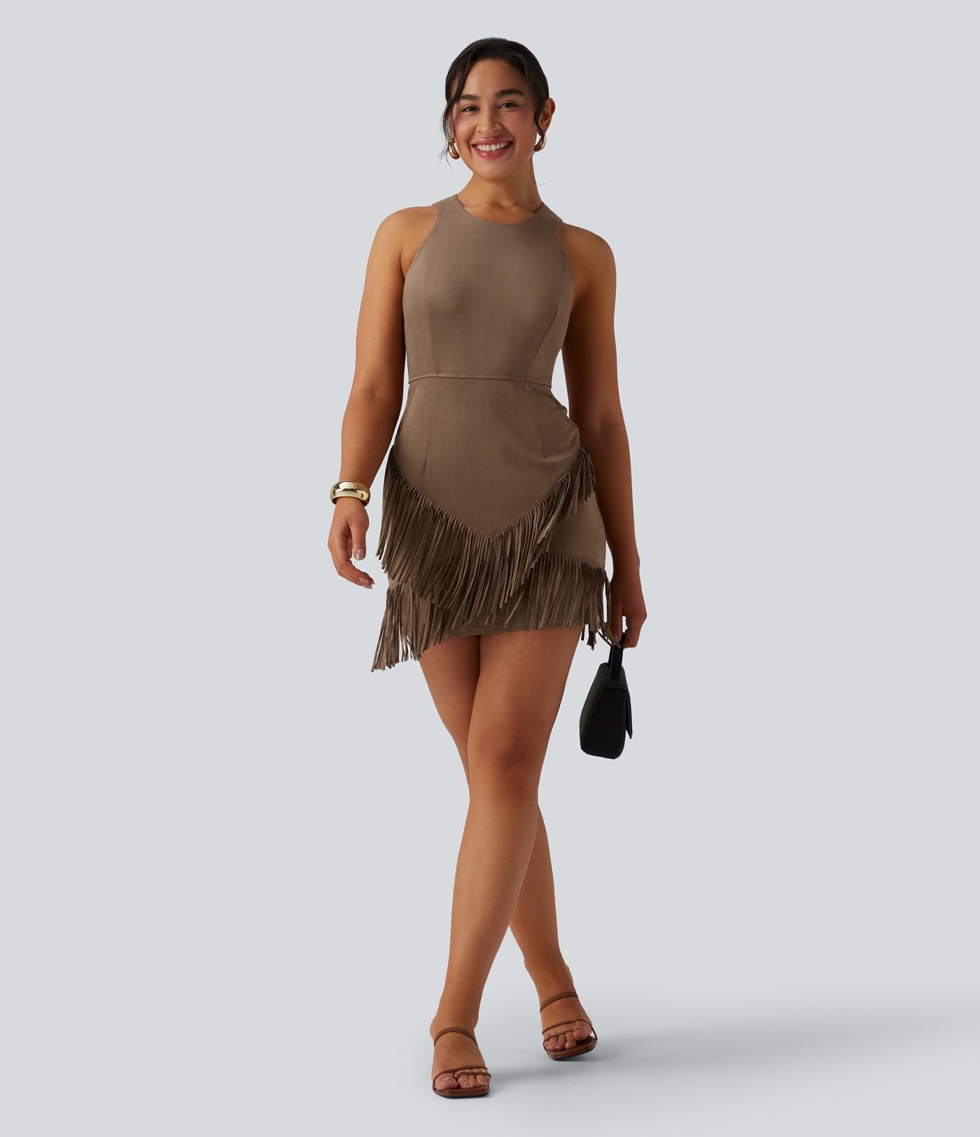 Robe mini moulante en suédine col rond sans manches avec franges