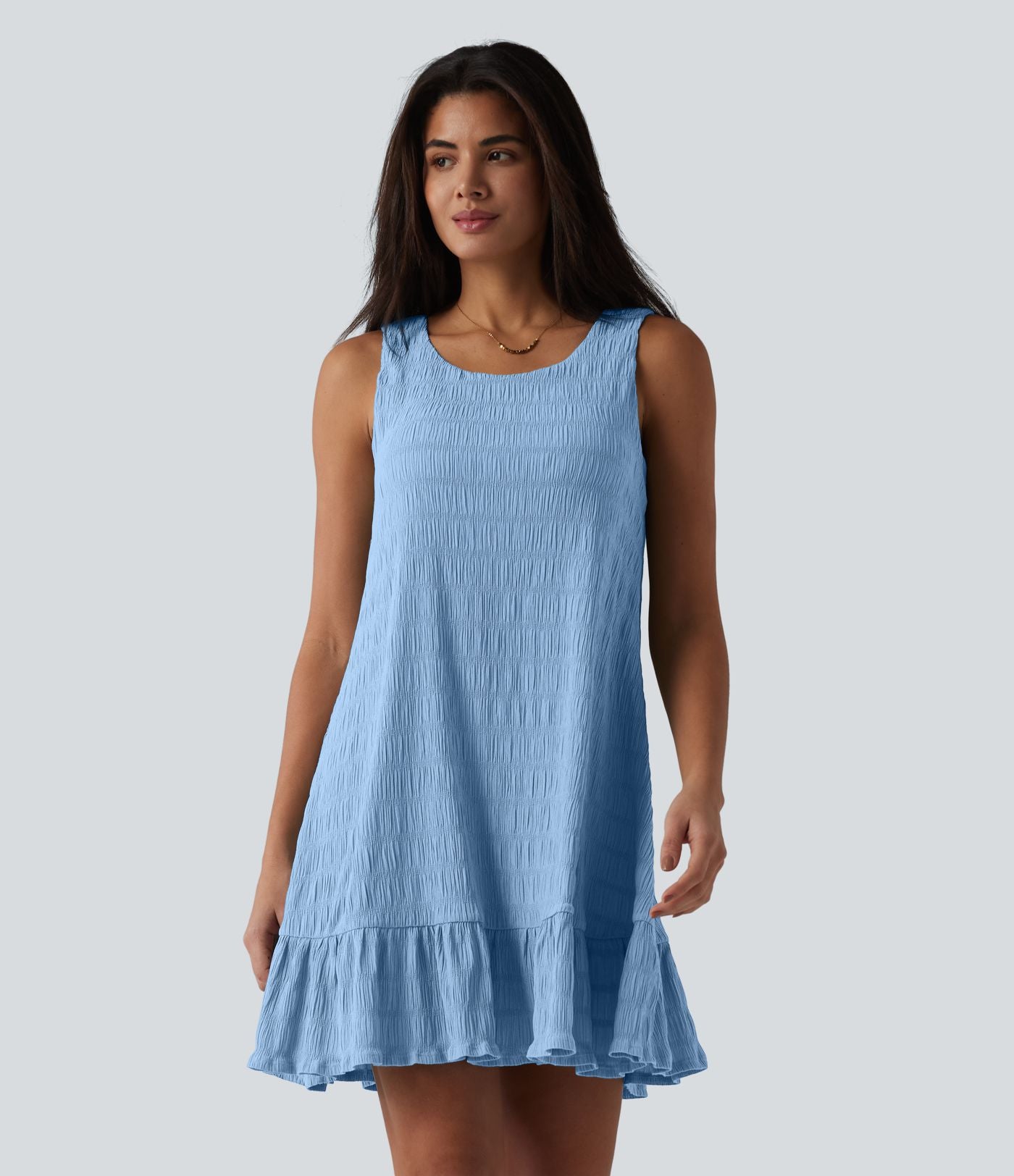 Robe courte décontractée sans manches à col rond, soutien-gorge intégré et ourlet à volants