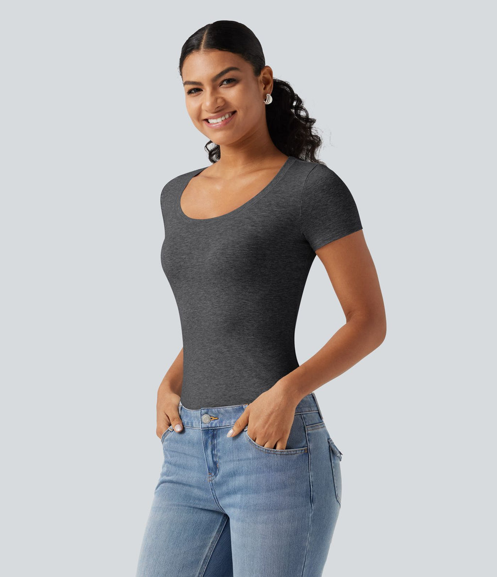 T-shirt Halara décontracté en jersey de coton à manches courtes col dégagé