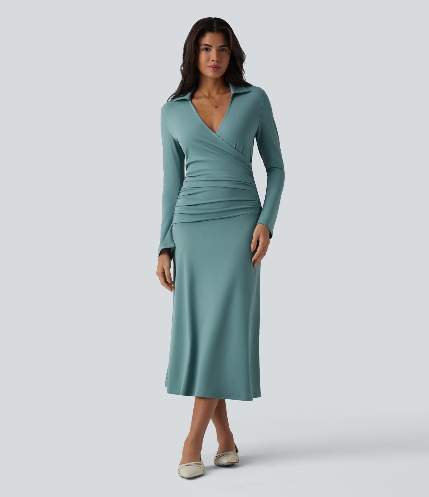 Robe midi décontractée à col en V et manches longues froncées