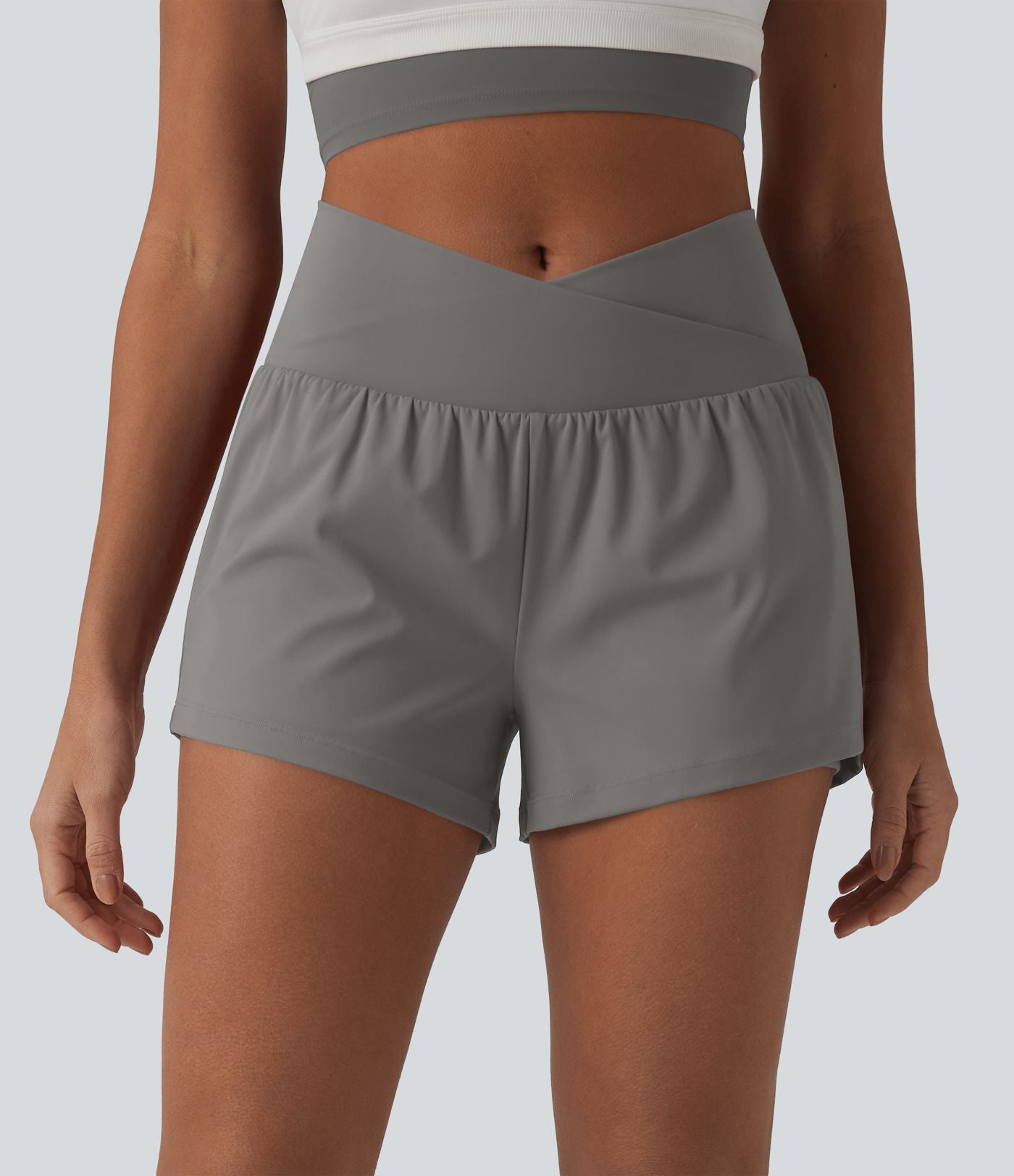 Short de yoga 2-en-1 SoftlyZero™ Airy croisé taille haute 7,5 cm effet frais InstantCool avec poches