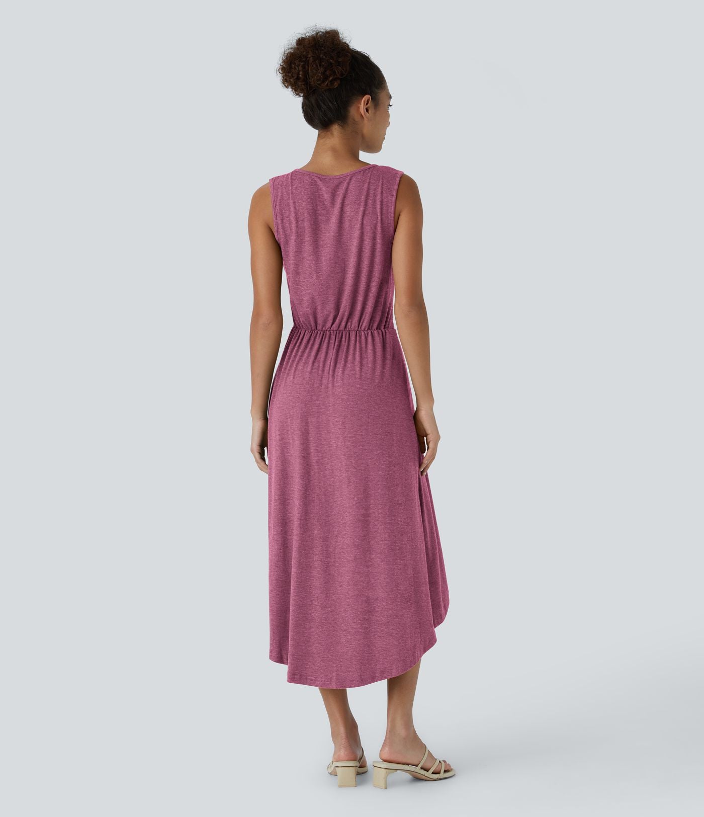 Robe Mi-Longue Plissée Décolleté Plongeant Sans Manches Haut Bas Ourlet Croisé