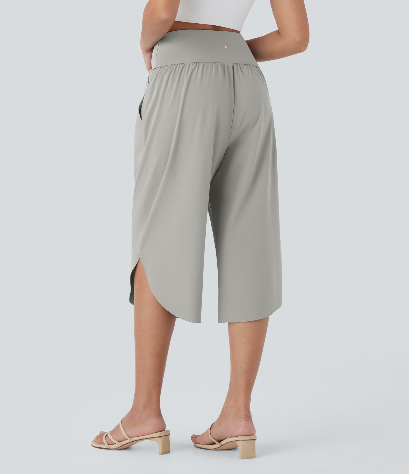 Pantalon capri de vacances Breezeful™ taille haute croisée avec poches latérales, fente et séchage rapide