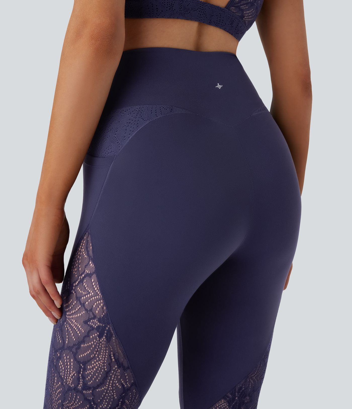 Legging de yoga 7/8 taille haute avec poches latérales, dos croisé et dentelle contrastante Softlyzero™-UPF50+