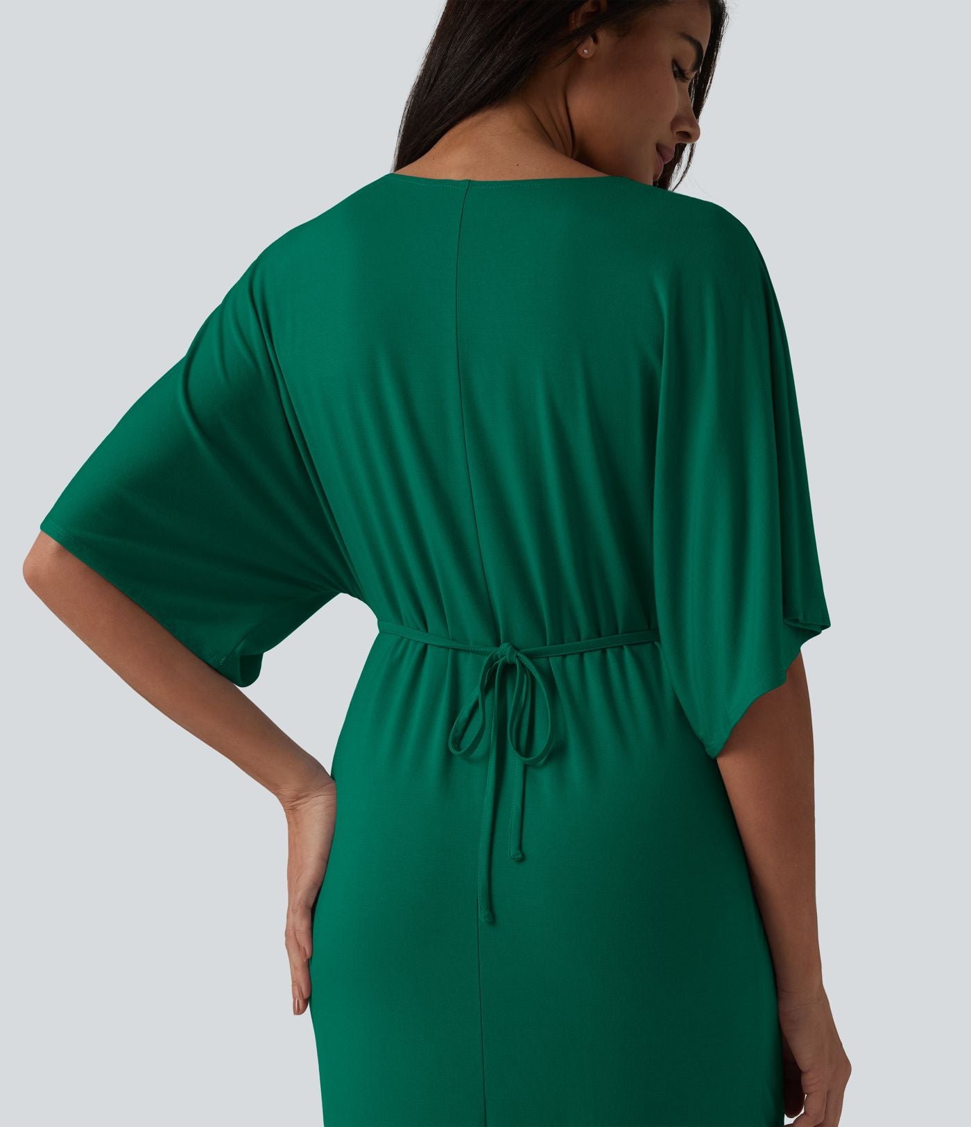 Robe midi col V manches chauve-souris ourlet tulipe torsadé