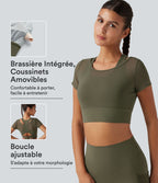 Crop top de running effet frais InstantCool à séchage rapide avec encolure bateau, mesh contrasté, manches courtes, coussinets amovibles et protection solaire UPF50+